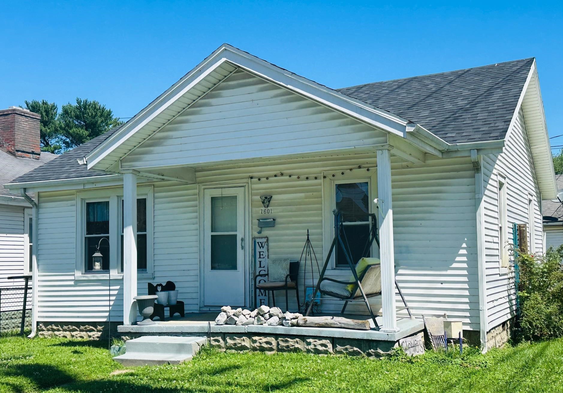 1601 West 4th, Owensboro, Kentucky 42310, 2 Bedrooms Bedrooms, ,1 BathroomBathrooms,Single Family Residence,For Sale,West 4th,89853