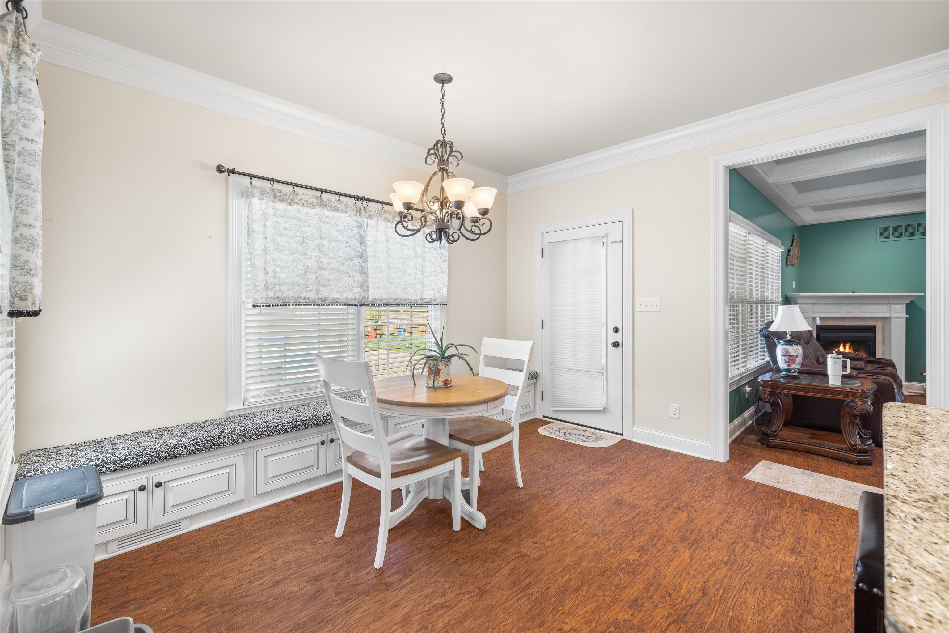 2401 Hillbrooke Parkway, Owensboro, Kentucky 42303-4542, 5 Bedrooms Bedrooms, ,3 BathroomsBathrooms,Single Family Residence,For Sale,Hillbrooke Parkway,89857