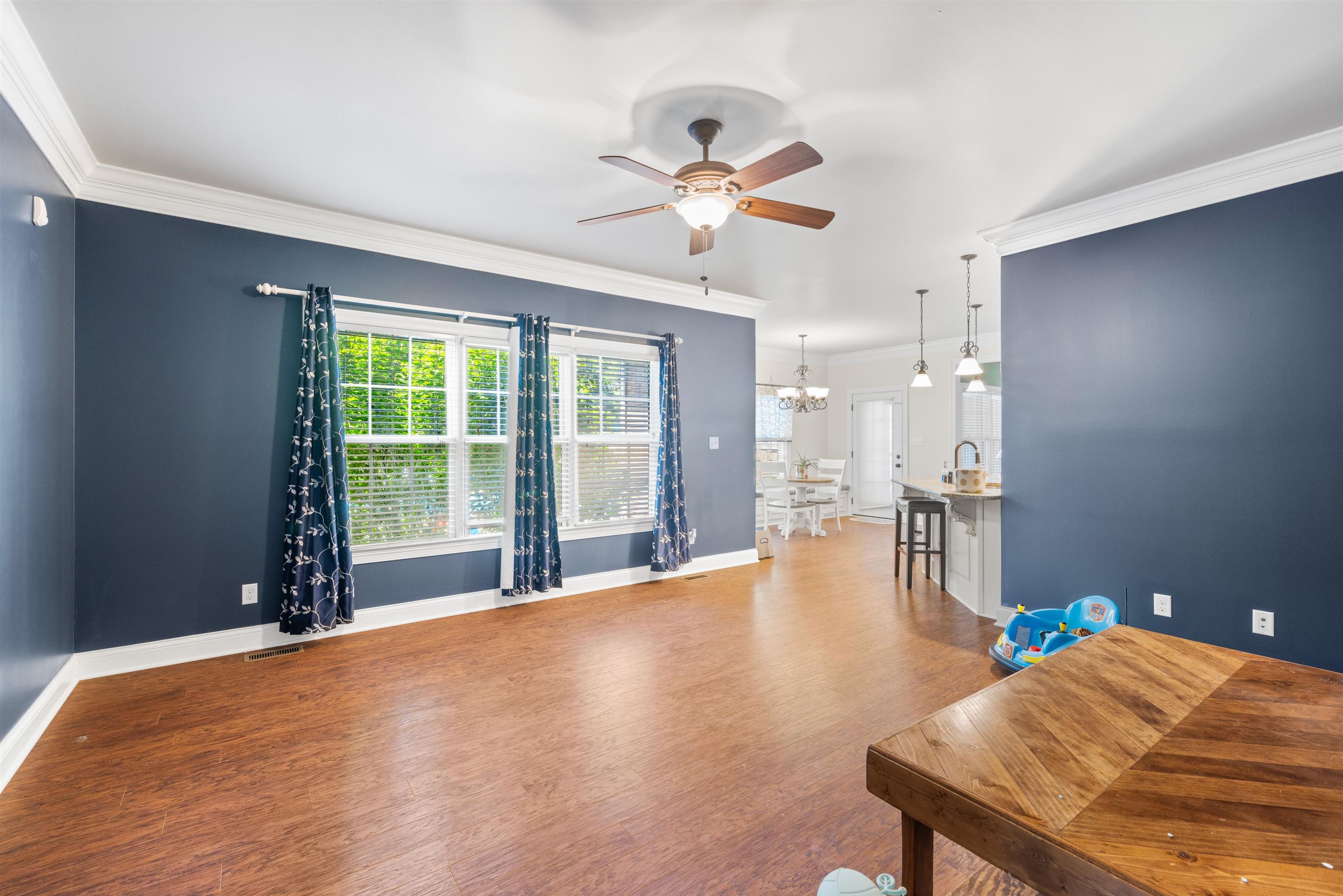 2401 Hillbrooke Parkway, Owensboro, Kentucky 42303-4542, 5 Bedrooms Bedrooms, ,3 BathroomsBathrooms,Single Family Residence,For Sale,Hillbrooke Parkway,89857