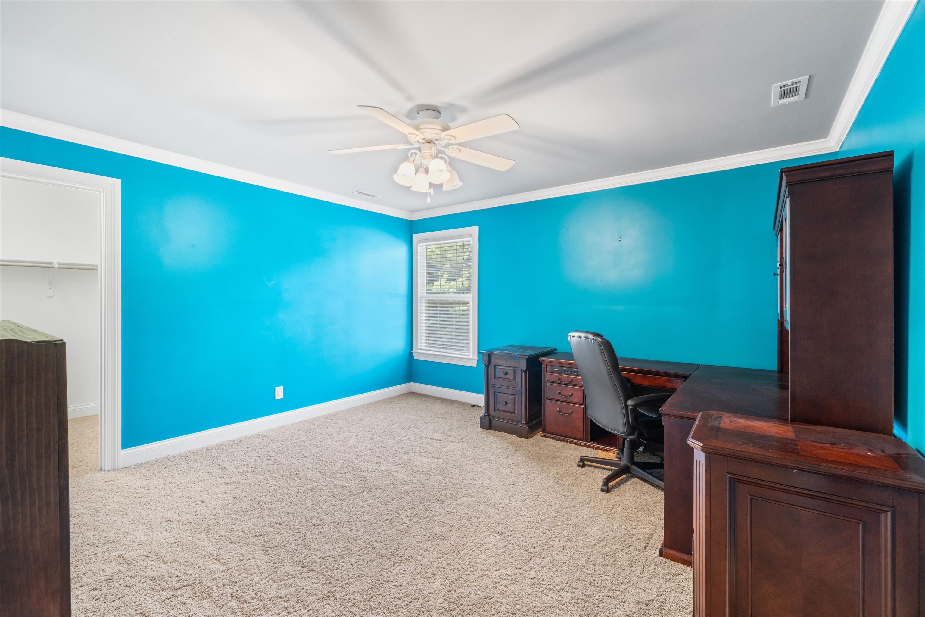 2401 Hillbrooke Parkway, Owensboro, Kentucky 42303-4542, 5 Bedrooms Bedrooms, ,3 BathroomsBathrooms,Single Family Residence,For Sale,Hillbrooke Parkway,89857