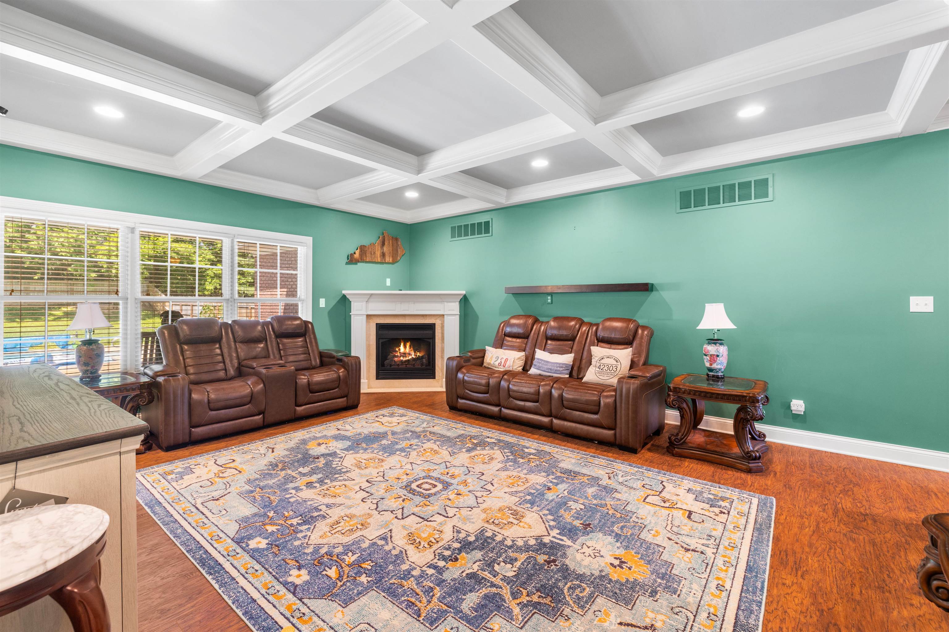 2401 Hillbrooke Parkway, Owensboro, Kentucky 42303-4542, 5 Bedrooms Bedrooms, ,3 BathroomsBathrooms,Single Family Residence,For Sale,Hillbrooke Parkway,89857