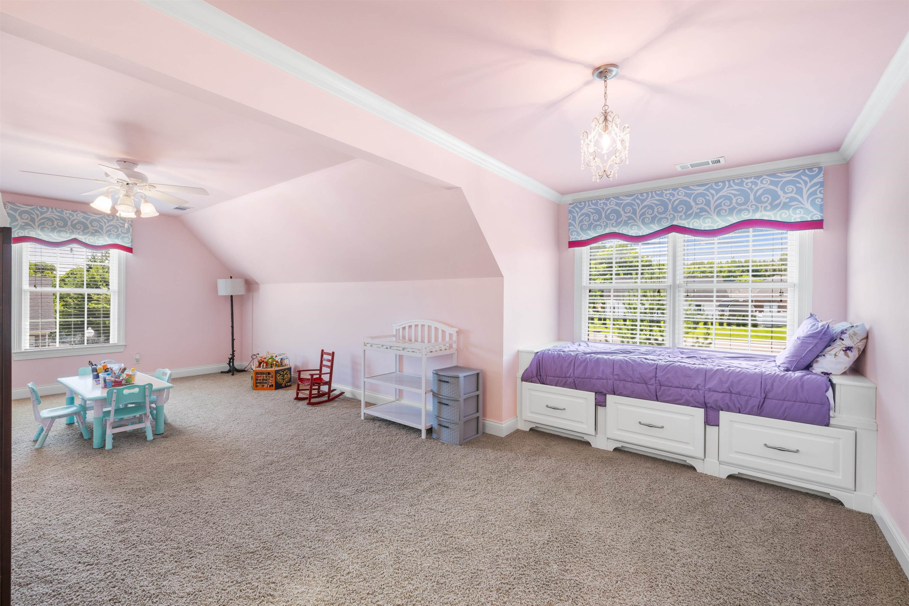 2401 Hillbrooke Parkway, Owensboro, Kentucky 42303-4542, 5 Bedrooms Bedrooms, ,3 BathroomsBathrooms,Single Family Residence,For Sale,Hillbrooke Parkway,89857