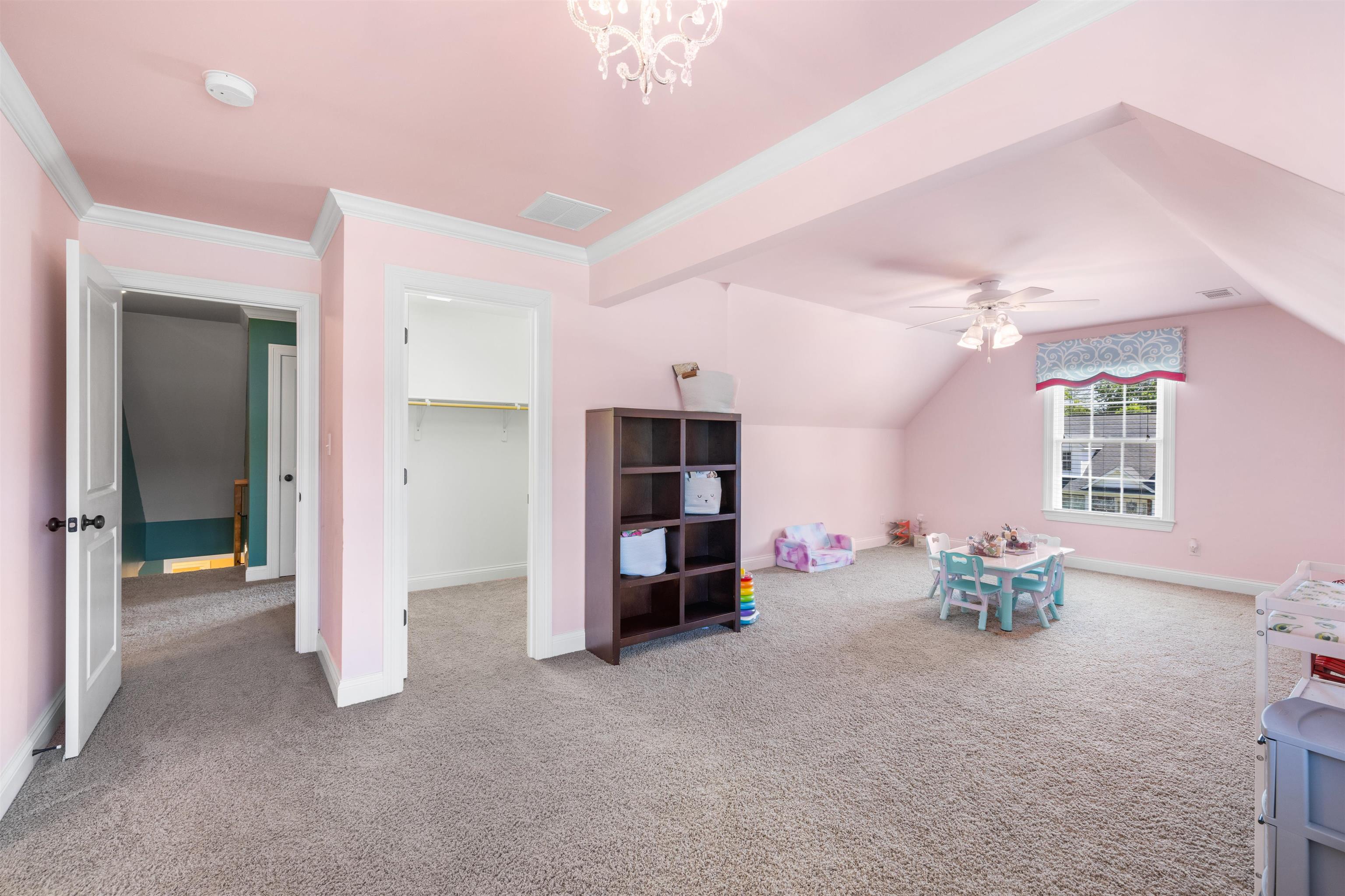2401 Hillbrooke Parkway, Owensboro, Kentucky 42303-4542, 5 Bedrooms Bedrooms, ,3 BathroomsBathrooms,Single Family Residence,For Sale,Hillbrooke Parkway,89857