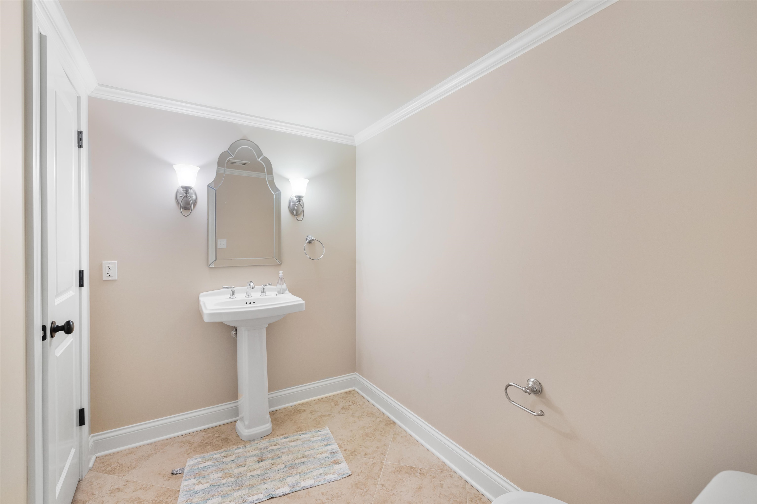 2401 Hillbrooke Parkway, Owensboro, Kentucky 42303-4542, 5 Bedrooms Bedrooms, ,3 BathroomsBathrooms,Single Family Residence,For Sale,Hillbrooke Parkway,89857