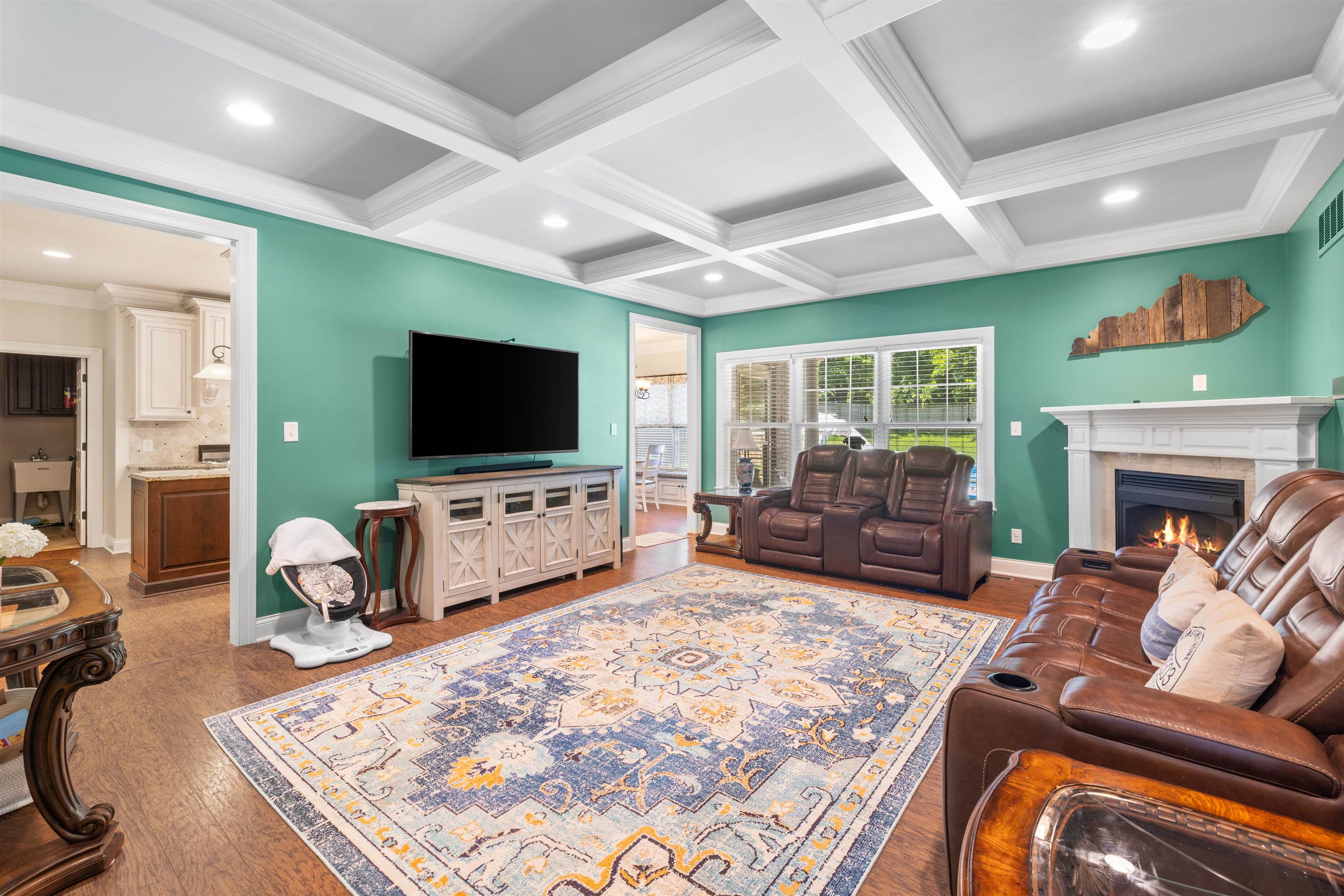 2401 Hillbrooke Parkway, Owensboro, Kentucky 42303-4542, 5 Bedrooms Bedrooms, ,3 BathroomsBathrooms,Single Family Residence,For Sale,Hillbrooke Parkway,89857