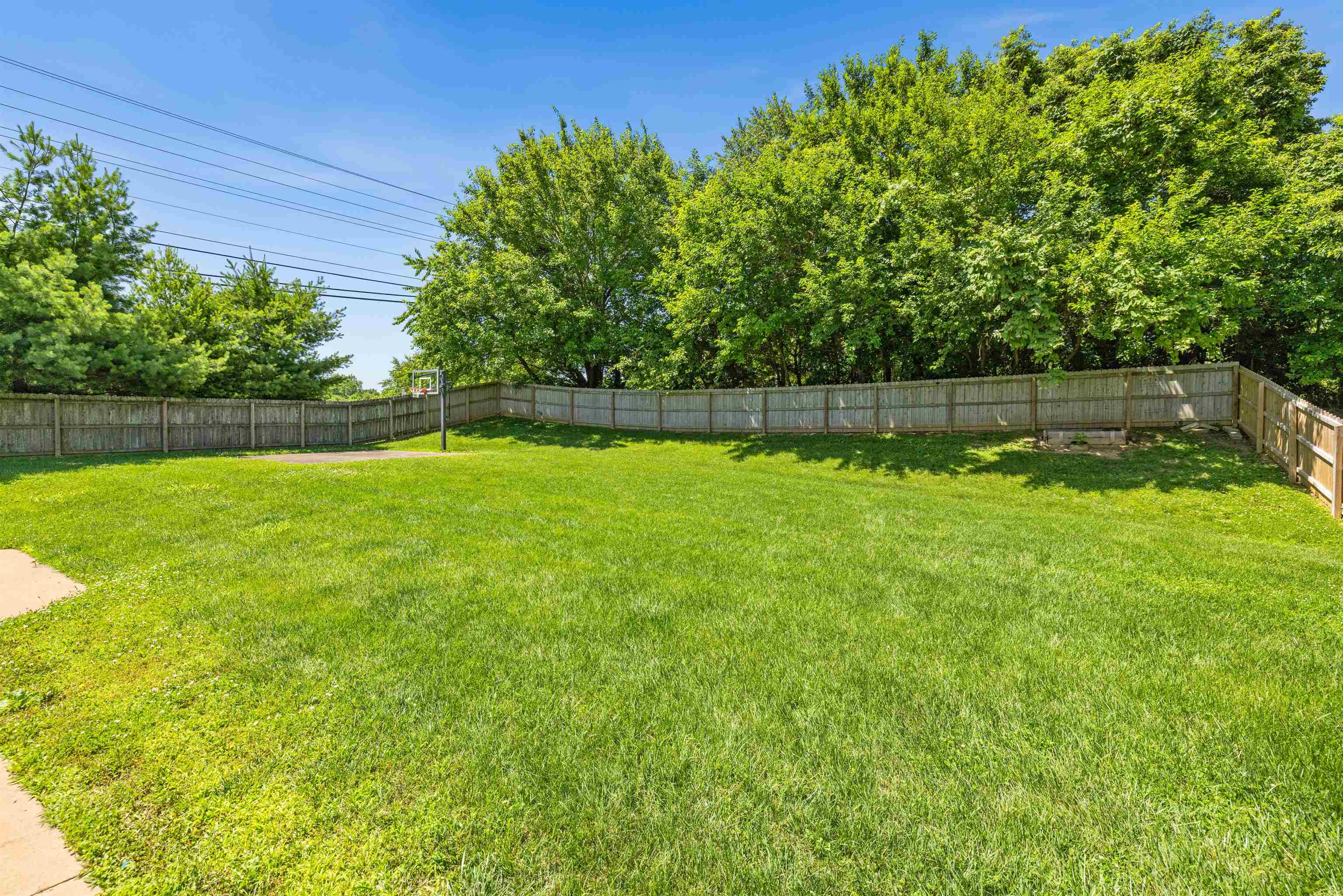 2401 Hillbrooke Parkway, Owensboro, Kentucky 42303-4542, 5 Bedrooms Bedrooms, ,3 BathroomsBathrooms,Single Family Residence,For Sale,Hillbrooke Parkway,89857