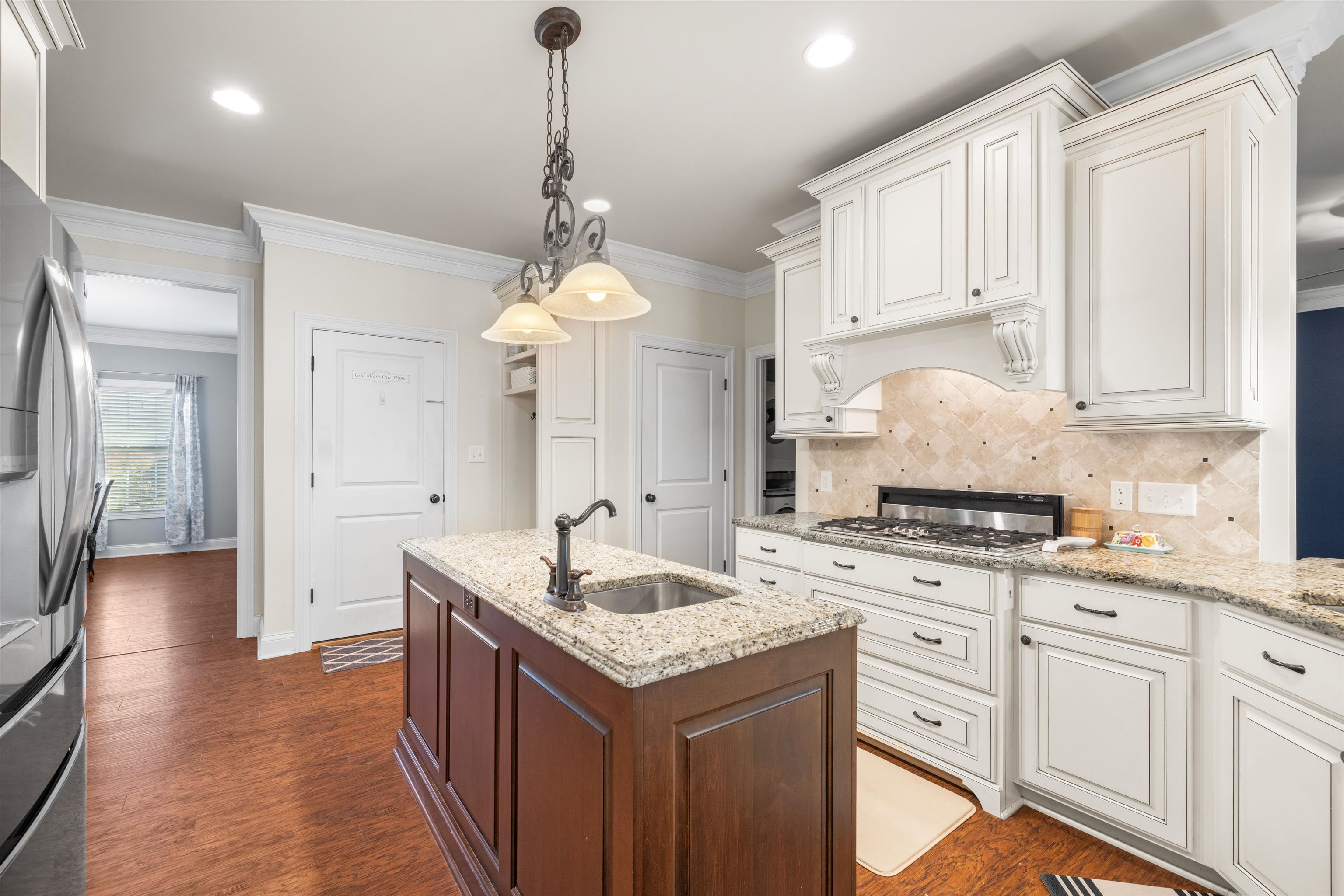 2401 Hillbrooke Parkway, Owensboro, Kentucky 42303-4542, 5 Bedrooms Bedrooms, ,3 BathroomsBathrooms,Single Family Residence,For Sale,Hillbrooke Parkway,89857