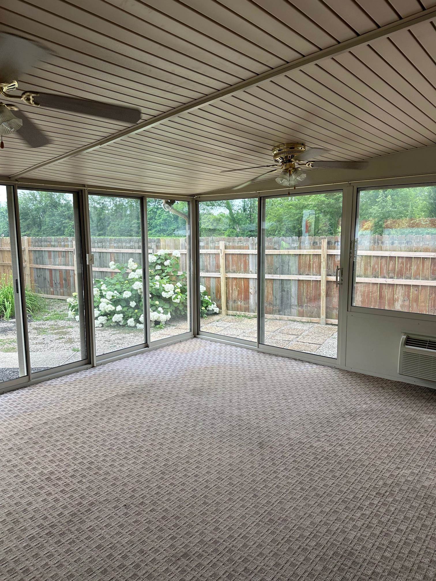 5123 Terry Rd, Louisville, Kentucky 40216, 2 Bedrooms Bedrooms, ,2 BathroomsBathrooms,Single Family Residence,For Sale,Terry Rd,89861