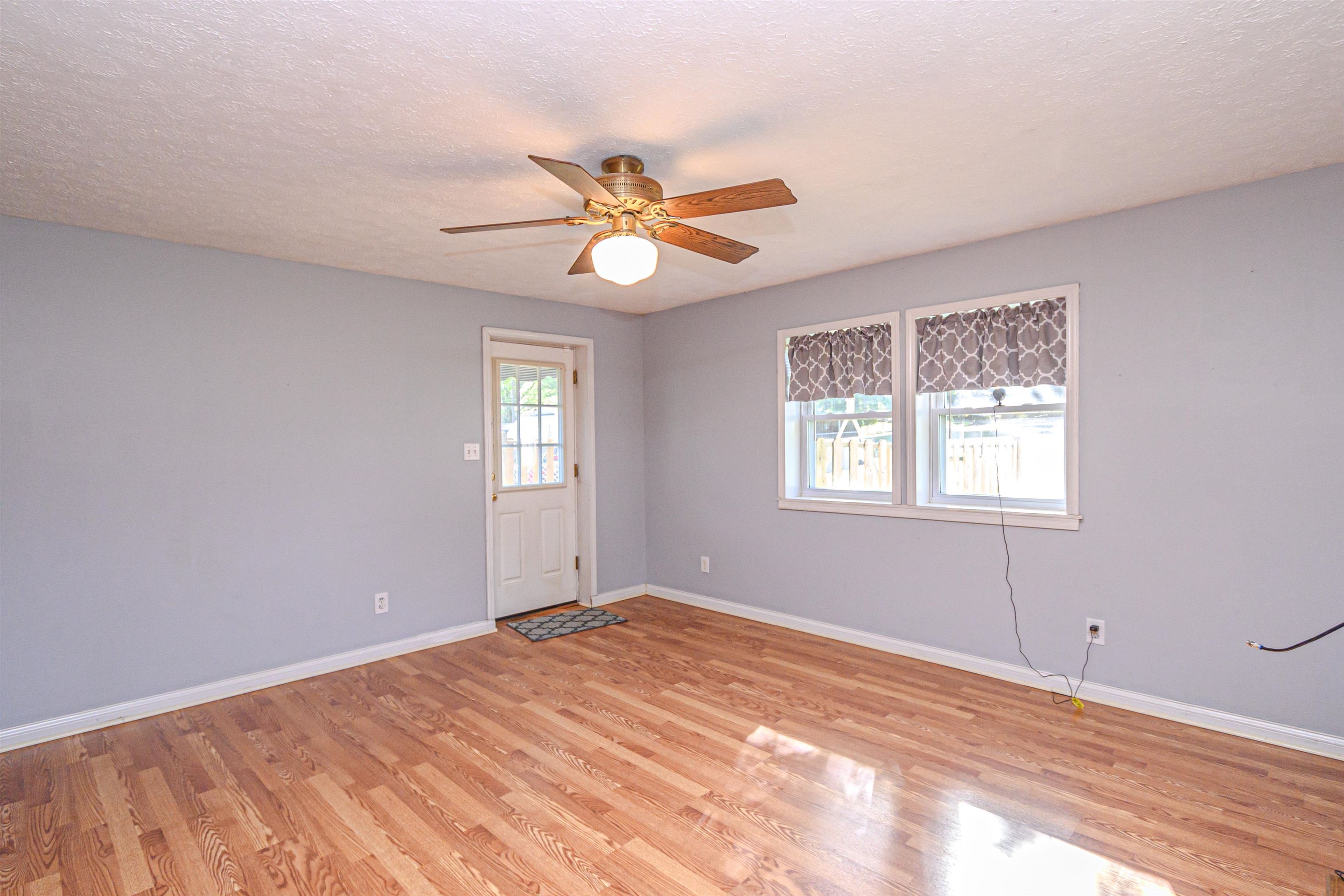 4759 Thruston Dermont Rd, Owensboro, Kentucky 42303, 3 Bedrooms Bedrooms, ,1 BathroomBathrooms,Single Family Residence,For Sale,Thruston Dermont Rd,89862
