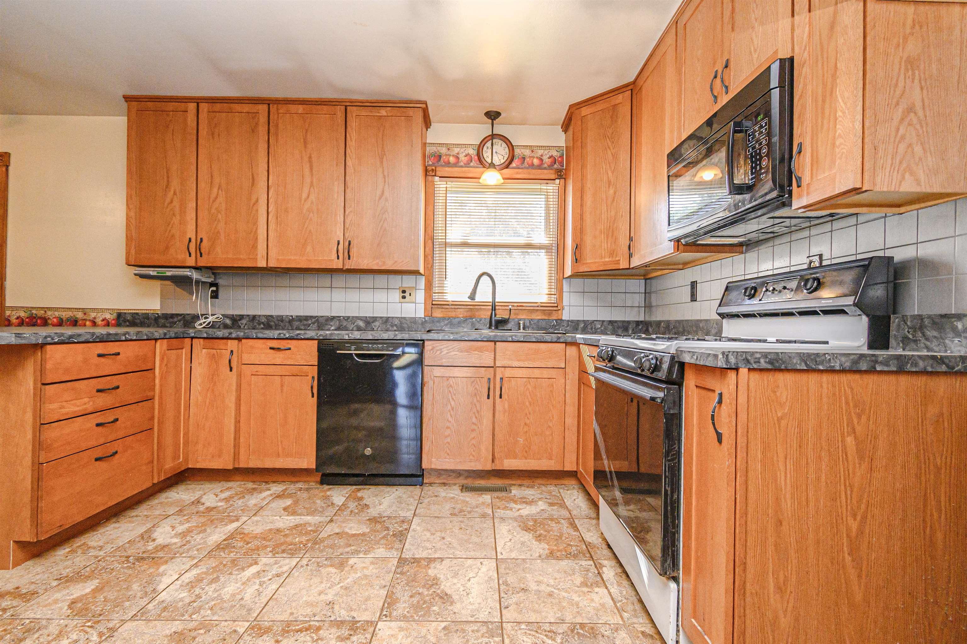 4759 Thruston Dermont Rd, Owensboro, Kentucky 42303, 3 Bedrooms Bedrooms, ,1 BathroomBathrooms,Single Family Residence,For Sale,Thruston Dermont Rd,89862