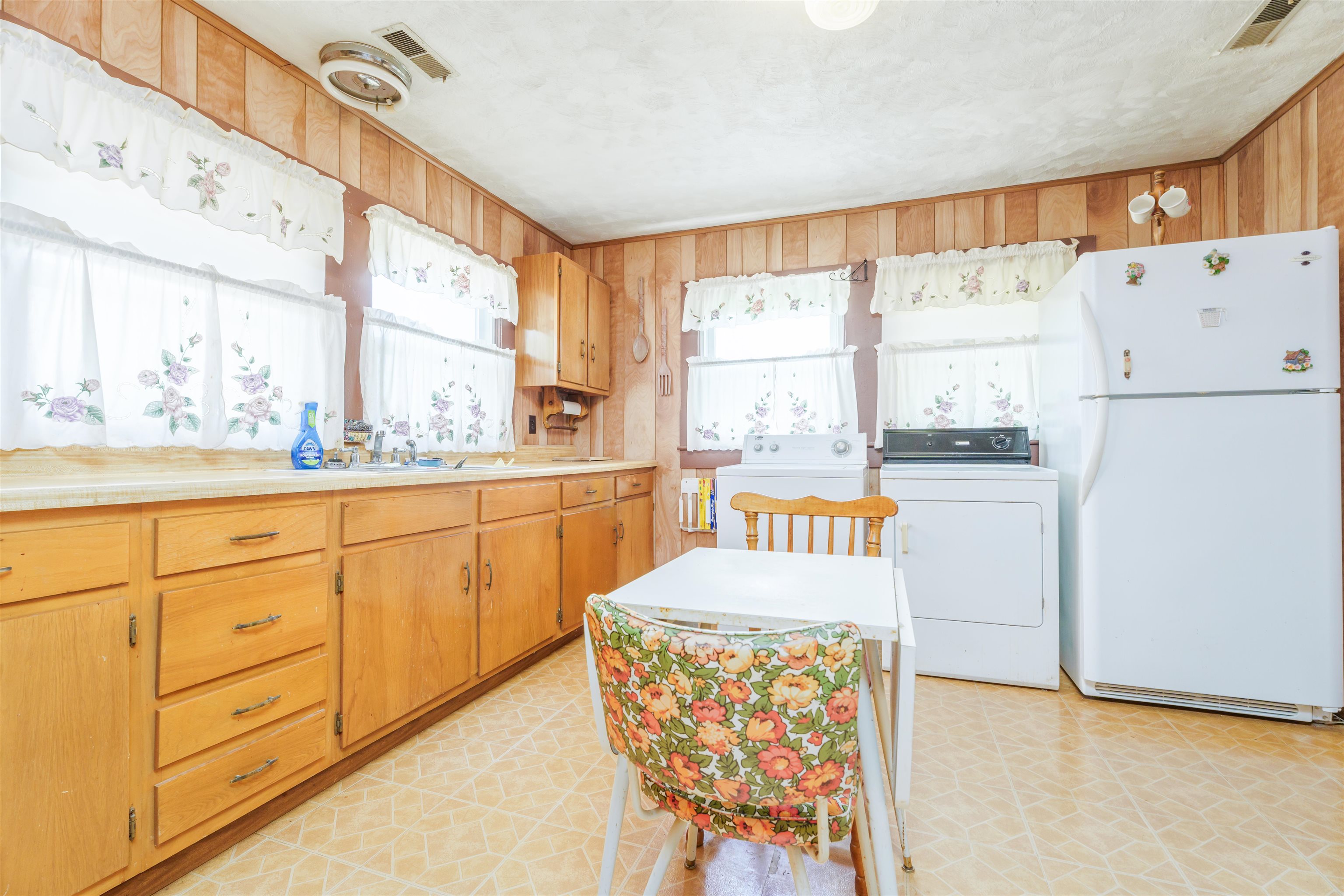 11164 St. Rt. 56, Owensboro, Kentucky 42301, 4 Bedrooms Bedrooms, ,2 BathroomsBathrooms,Single Family Residence,For Sale,St. Rt. 56,89863