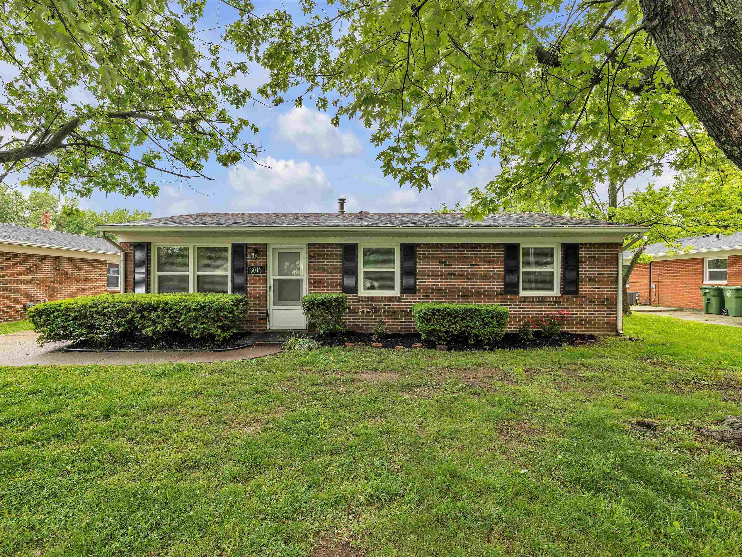 3013 Yosemite Drive, Owensboro, Kentucky 42301, 3 Bedrooms Bedrooms, ,1 BathroomBathrooms,Single Family Residence,For Sale,Yosemite Drive,89869