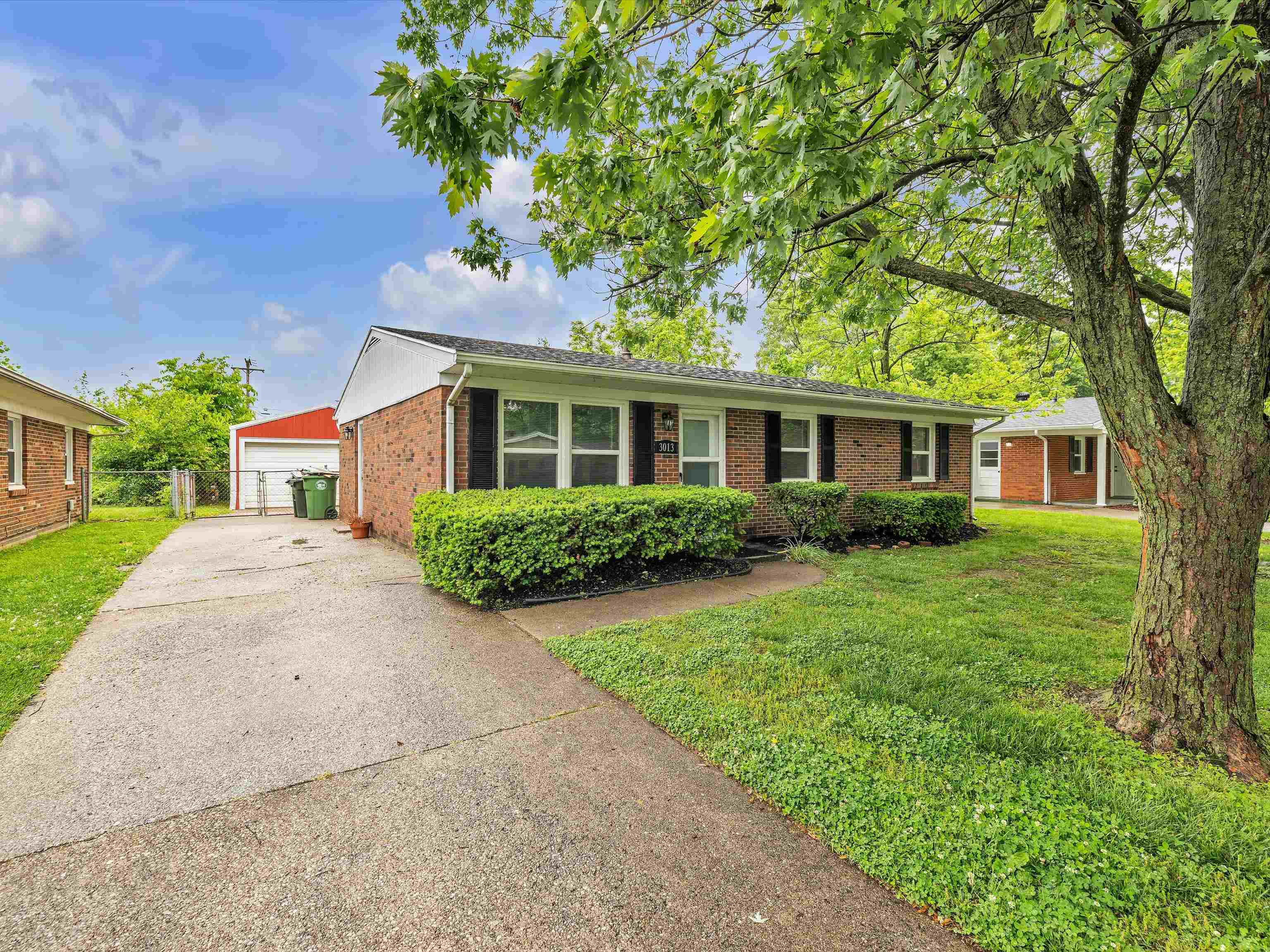 3013 Yosemite Drive, Owensboro, Kentucky 42301, 3 Bedrooms Bedrooms, ,1 BathroomBathrooms,Single Family Residence,For Sale,Yosemite Drive,89869