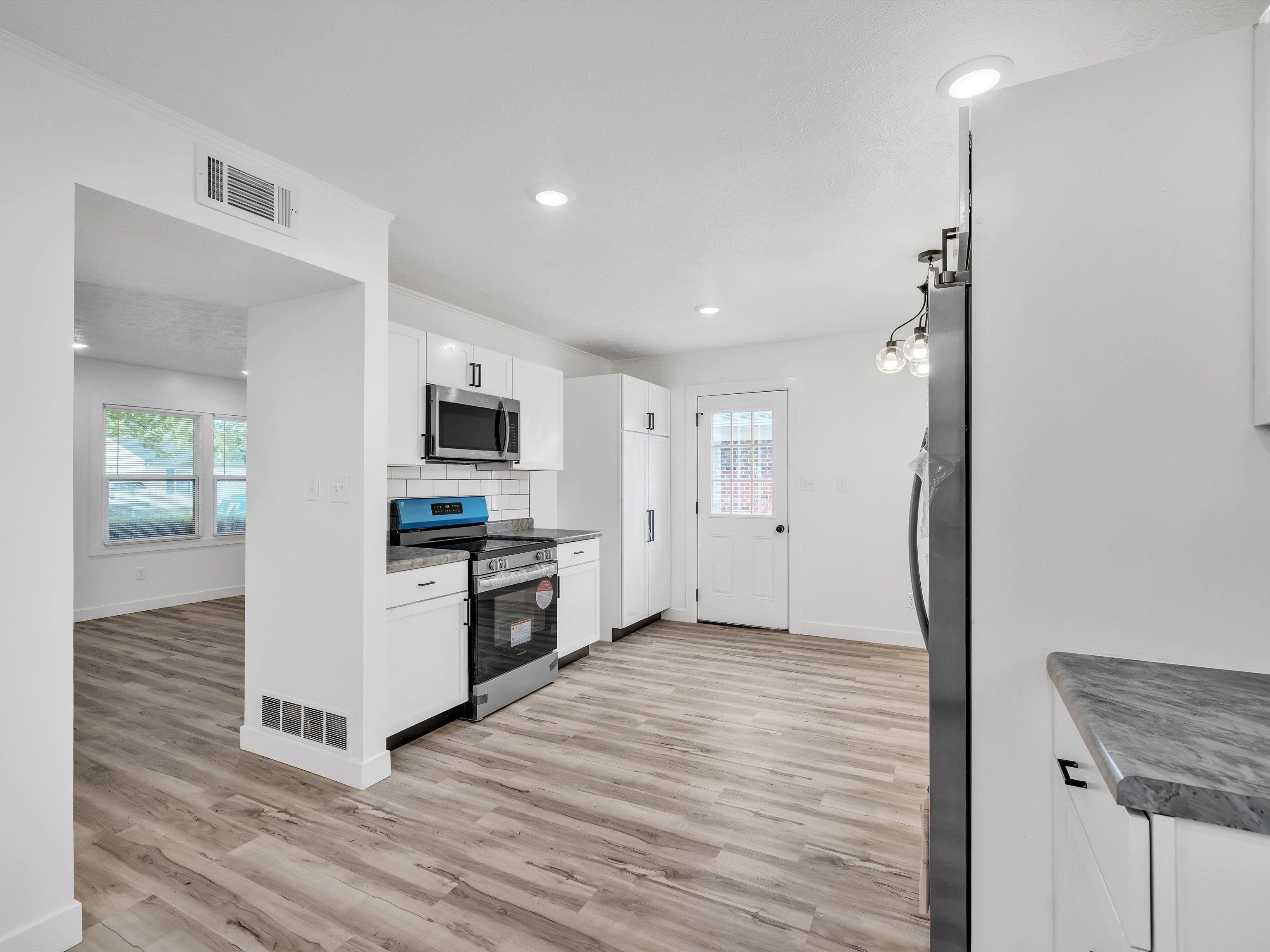 3013 Yosemite Drive, Owensboro, Kentucky 42301, 3 Bedrooms Bedrooms, ,1 BathroomBathrooms,Single Family Residence,For Sale,Yosemite Drive,89869