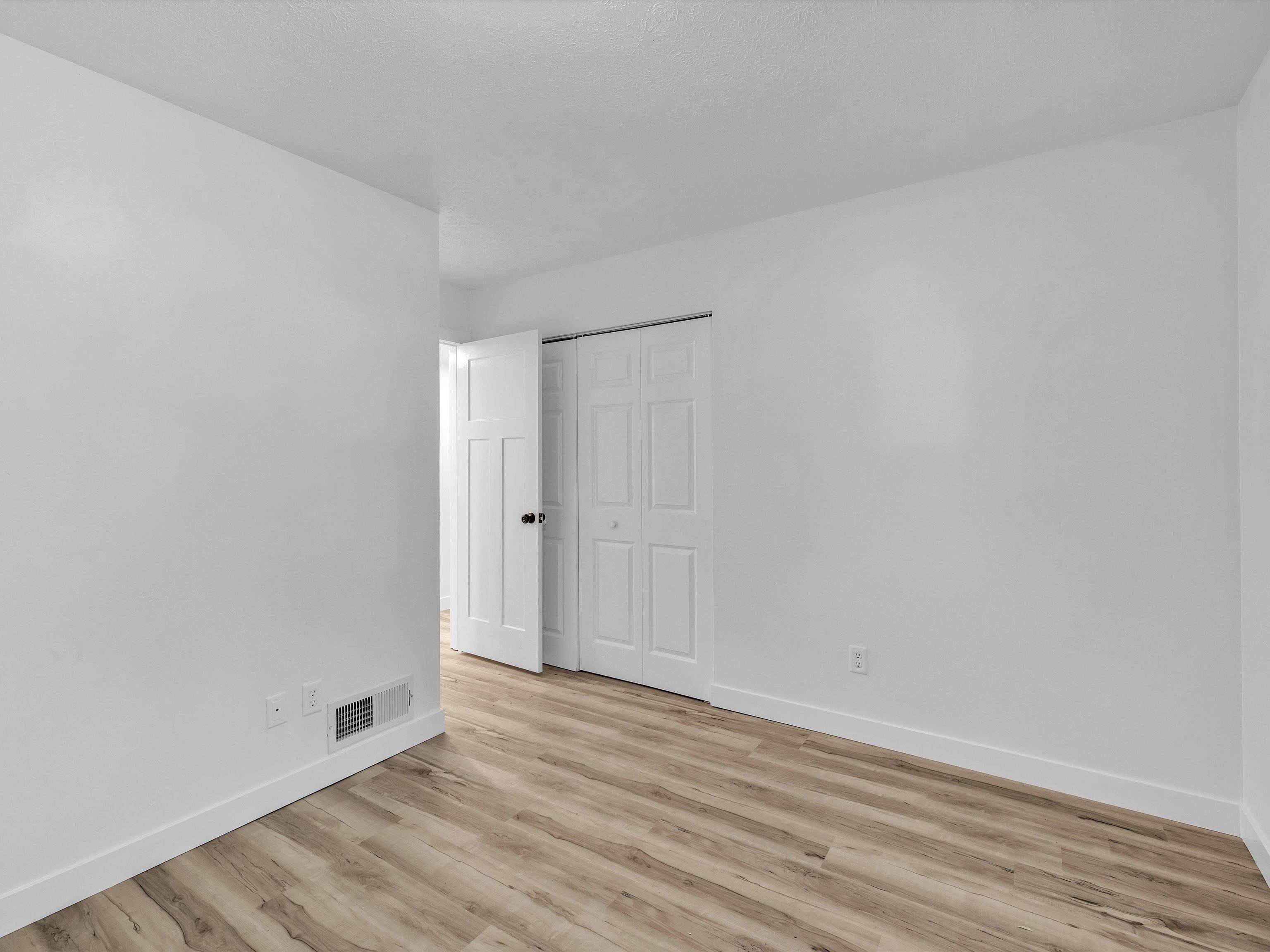 3013 Yosemite Drive, Owensboro, Kentucky 42301, 3 Bedrooms Bedrooms, ,1 BathroomBathrooms,Single Family Residence,For Sale,Yosemite Drive,89869