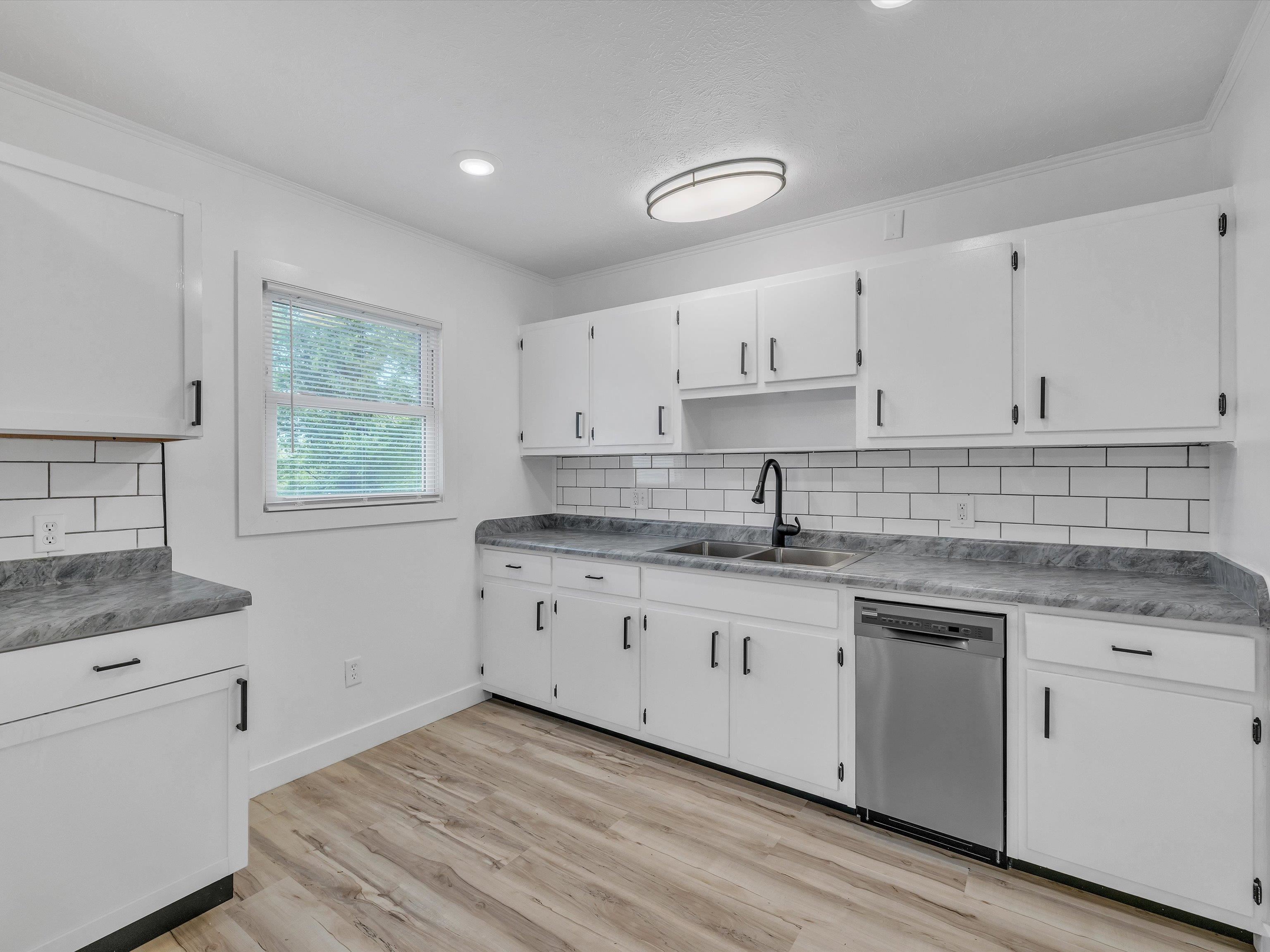 3013 Yosemite Drive, Owensboro, Kentucky 42301, 3 Bedrooms Bedrooms, ,1 BathroomBathrooms,Single Family Residence,For Sale,Yosemite Drive,89869