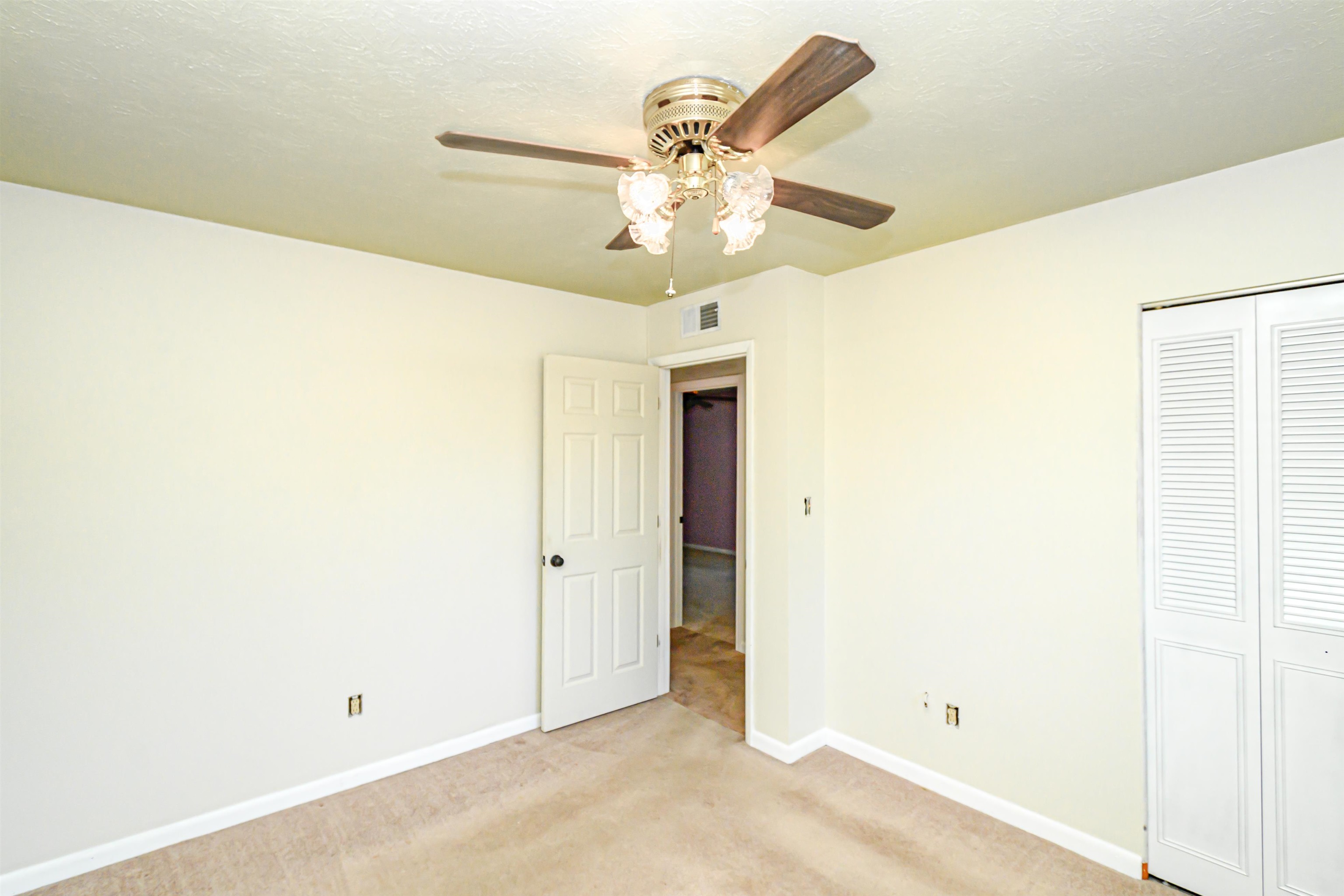751 Berwyn Avenue, Owensboro, Kentucky 42301, 3 Bedrooms Bedrooms, ,1 BathroomBathrooms,Single Family Residence,For Sale,Berwyn Avenue,89870
