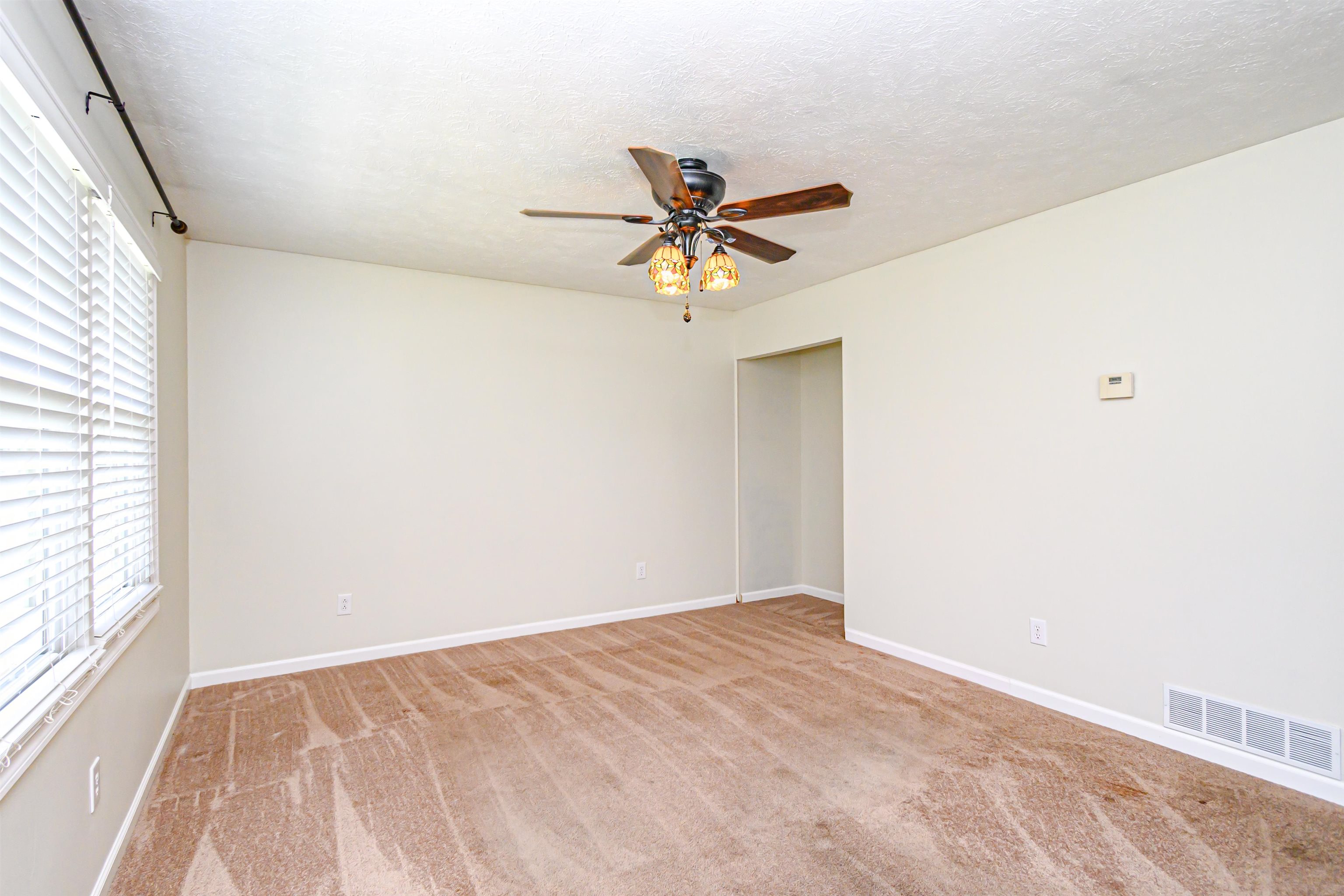 751 Berwyn Avenue, Owensboro, Kentucky 42301, 3 Bedrooms Bedrooms, ,1 BathroomBathrooms,Single Family Residence,For Sale,Berwyn Avenue,89870