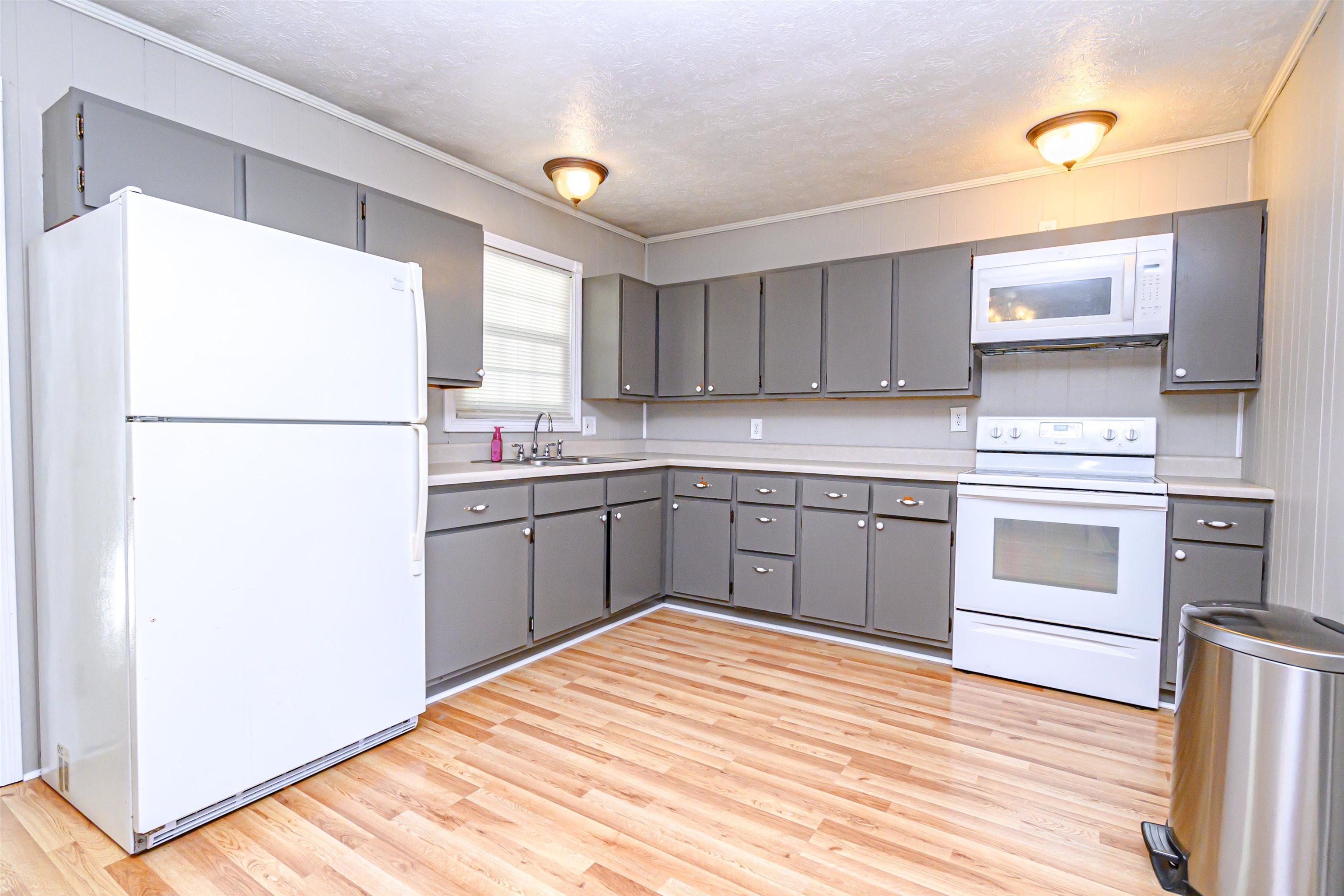 751 Berwyn Avenue, Owensboro, Kentucky 42301, 3 Bedrooms Bedrooms, ,1 BathroomBathrooms,Single Family Residence,For Sale,Berwyn Avenue,89870