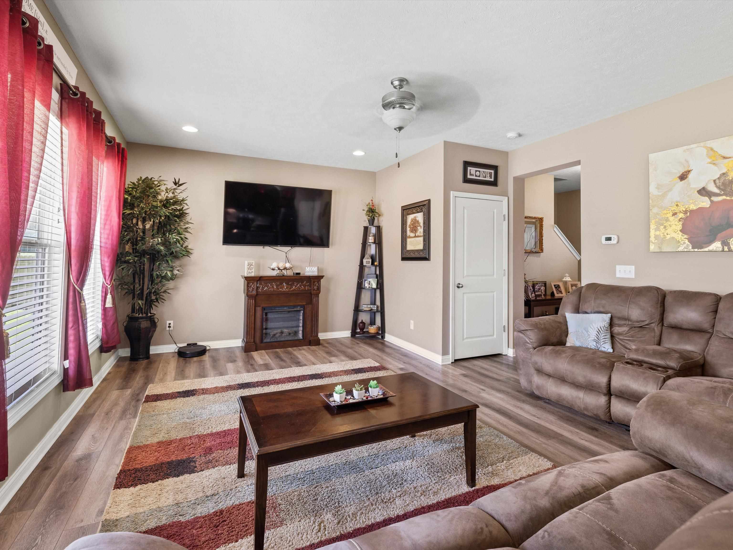 2347 Blossom Court, Utica, Kentucky 42376, 3 Bedrooms Bedrooms, ,2 BathroomsBathrooms,Single Family Residence,For Sale,Blossom Court,89874