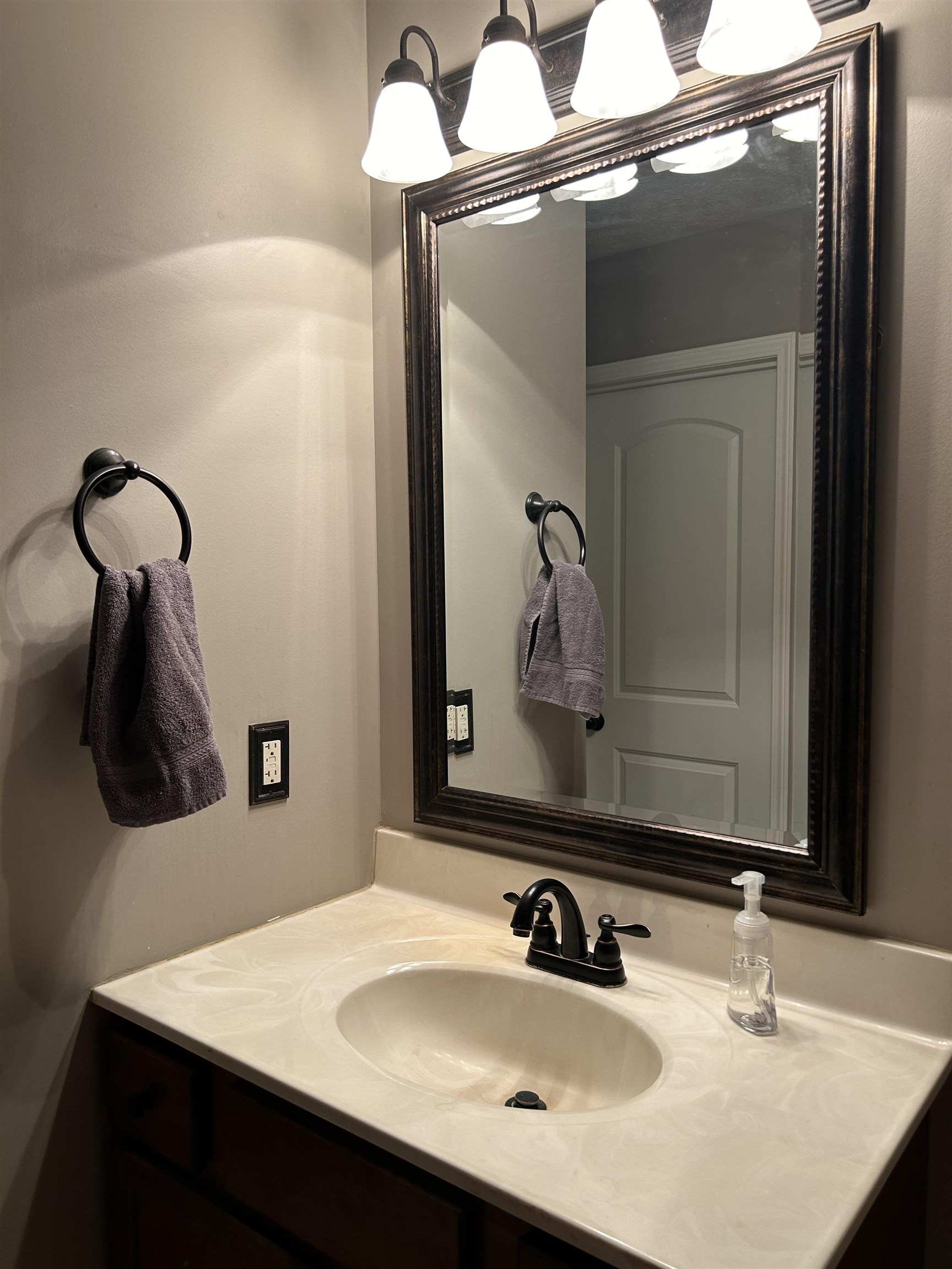 435 Camden Circle, Owensboro, Kentucky 42301, 3 Bedrooms Bedrooms, ,2 BathroomsBathrooms,Single Family Residence,For Sale,Camden Circle,89882