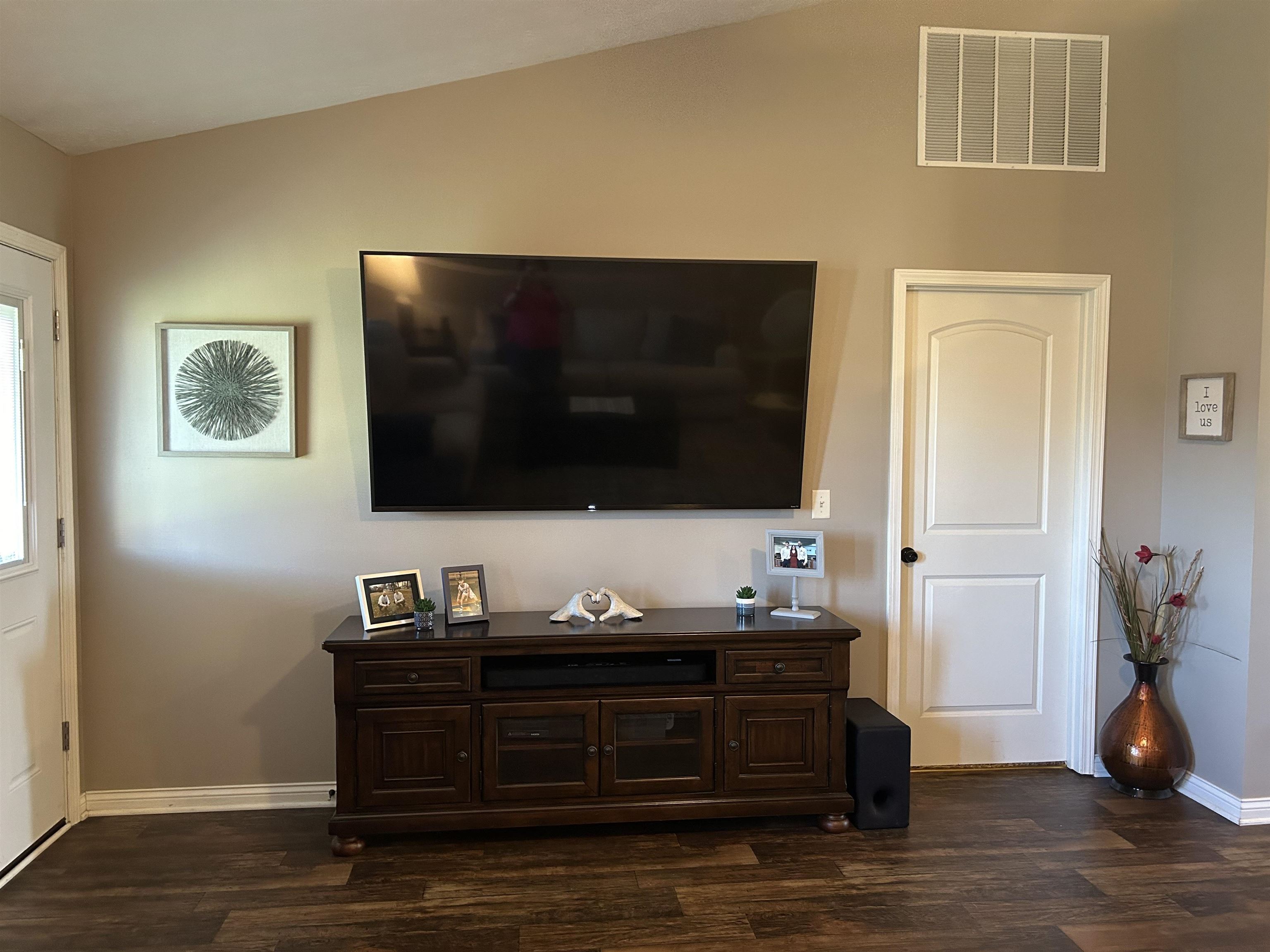 435 Camden Circle, Owensboro, Kentucky 42301, 3 Bedrooms Bedrooms, ,2 BathroomsBathrooms,Single Family Residence,For Sale,Camden Circle,89882