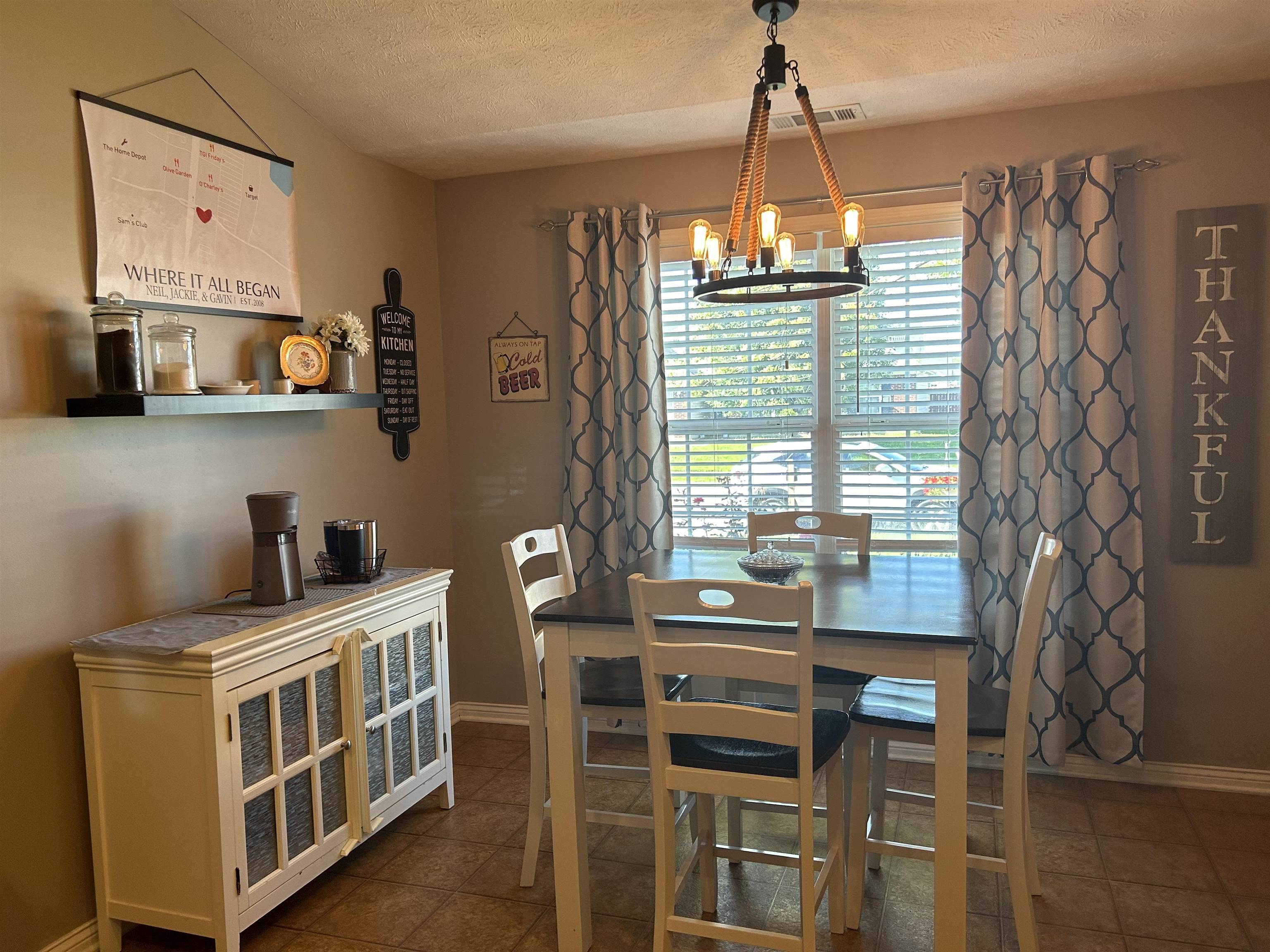 435 Camden Circle, Owensboro, Kentucky 42301, 3 Bedrooms Bedrooms, ,2 BathroomsBathrooms,Single Family Residence,For Sale,Camden Circle,89882