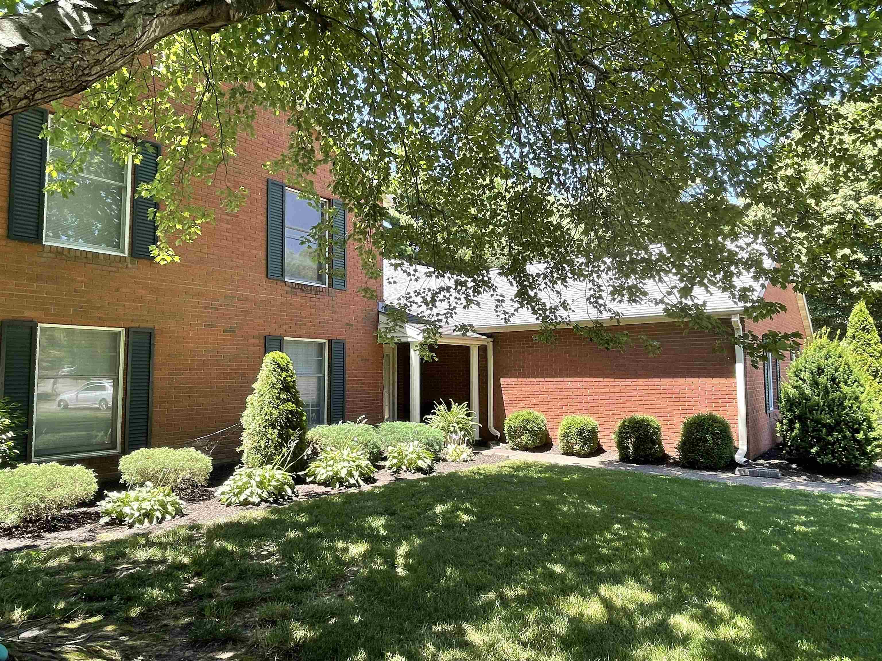20C Quail Ridge Court, Owensboro, Kentucky 42303, 2 Bedrooms Bedrooms, ,2 BathroomsBathrooms,Condominium,For Sale,Quail Ridge Court,89886