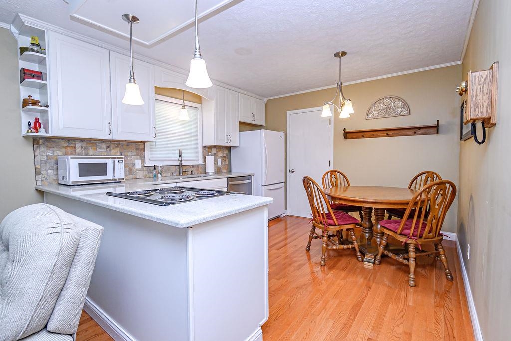 3725 Thruston Dermont Road, Owensboro, Kentucky 42303, 3 Bedrooms Bedrooms, ,2 BathroomsBathrooms,Single Family Residence,For Sale,Thruston Dermont Road,89891