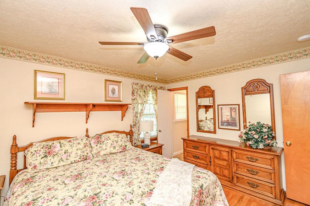 3725 Thruston Dermont Road, Owensboro, Kentucky 42303, 3 Bedrooms Bedrooms, ,2 BathroomsBathrooms,Single Family Residence,For Sale,Thruston Dermont Road,89891