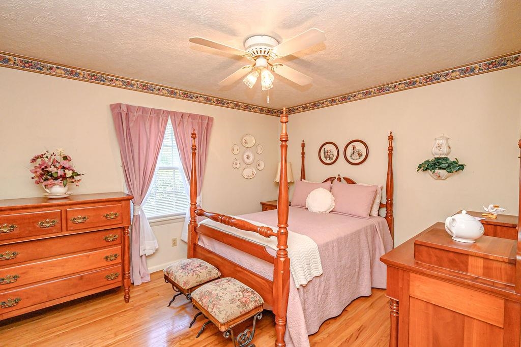 3725 Thruston Dermont Road, Owensboro, Kentucky 42303, 3 Bedrooms Bedrooms, ,2 BathroomsBathrooms,Single Family Residence,For Sale,Thruston Dermont Road,89891