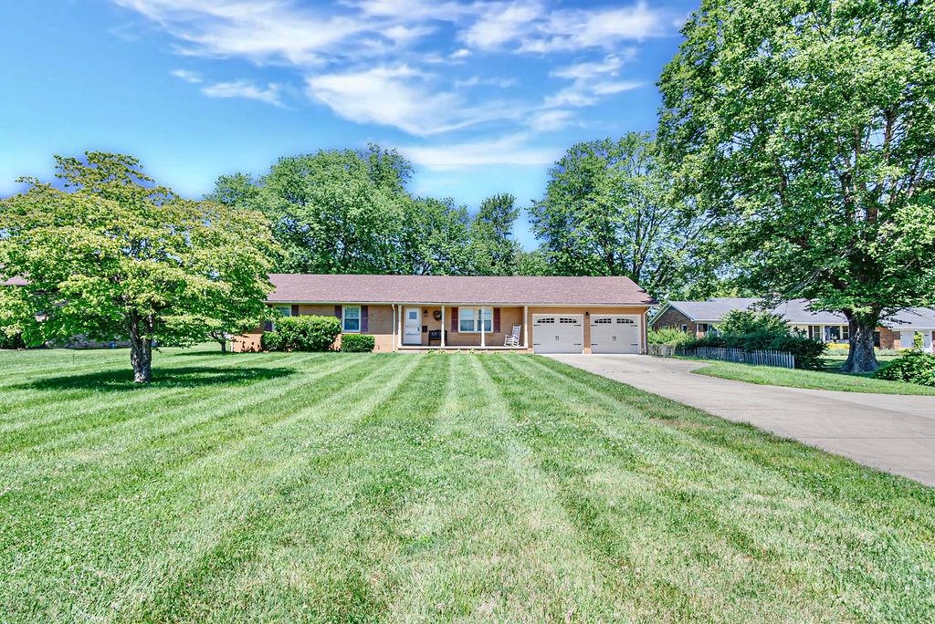 3725 Thruston Dermont Road, Owensboro, Kentucky 42303, 3 Bedrooms Bedrooms, ,2 BathroomsBathrooms,Single Family Residence,For Sale,Thruston Dermont Road,89891