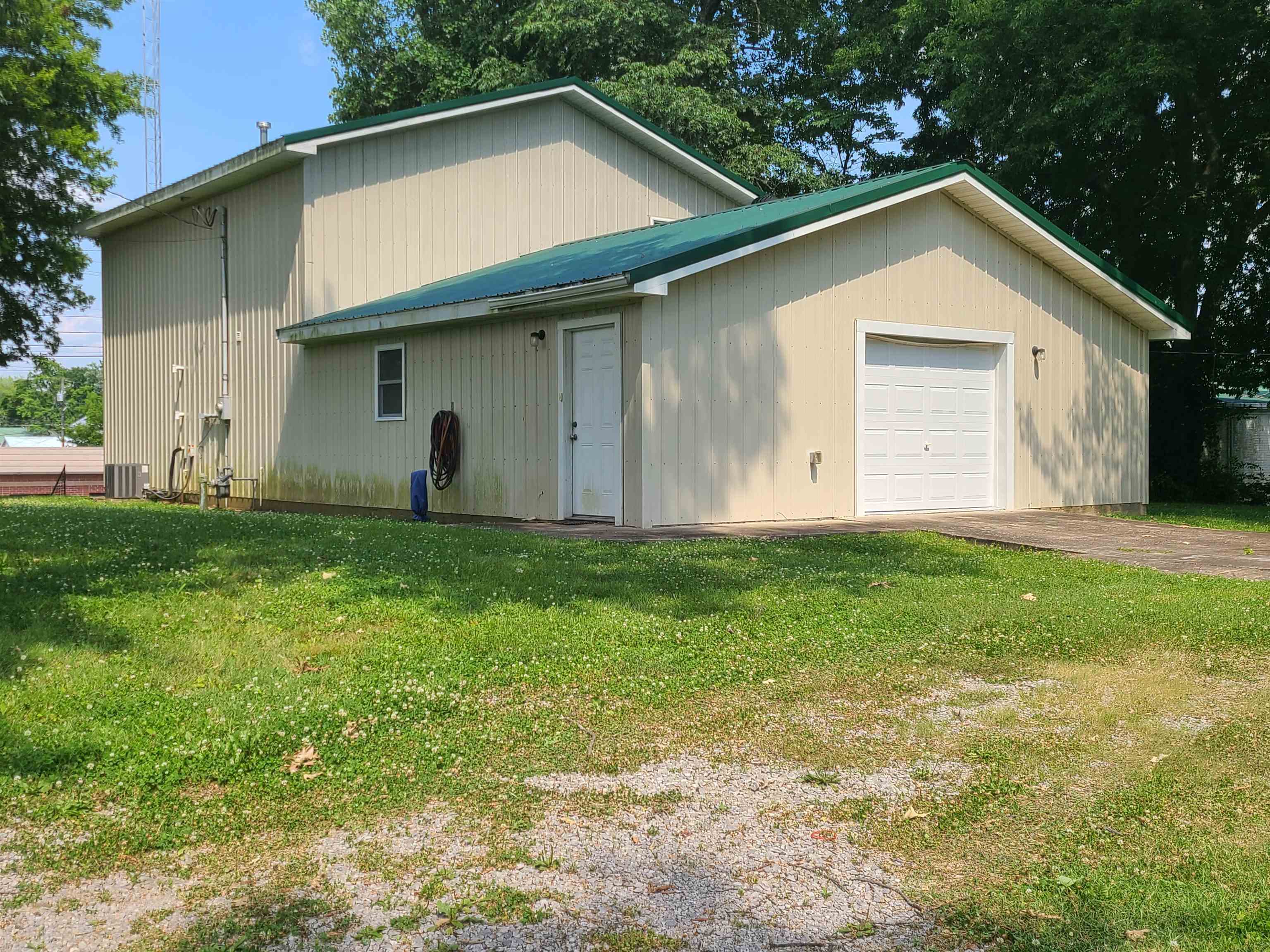 124 Main Street, Hartford, Kentucky 42347, 2 Bedrooms Bedrooms, ,2 BathroomsBathrooms,Single Family Residence,For Sale,Main Street,89893