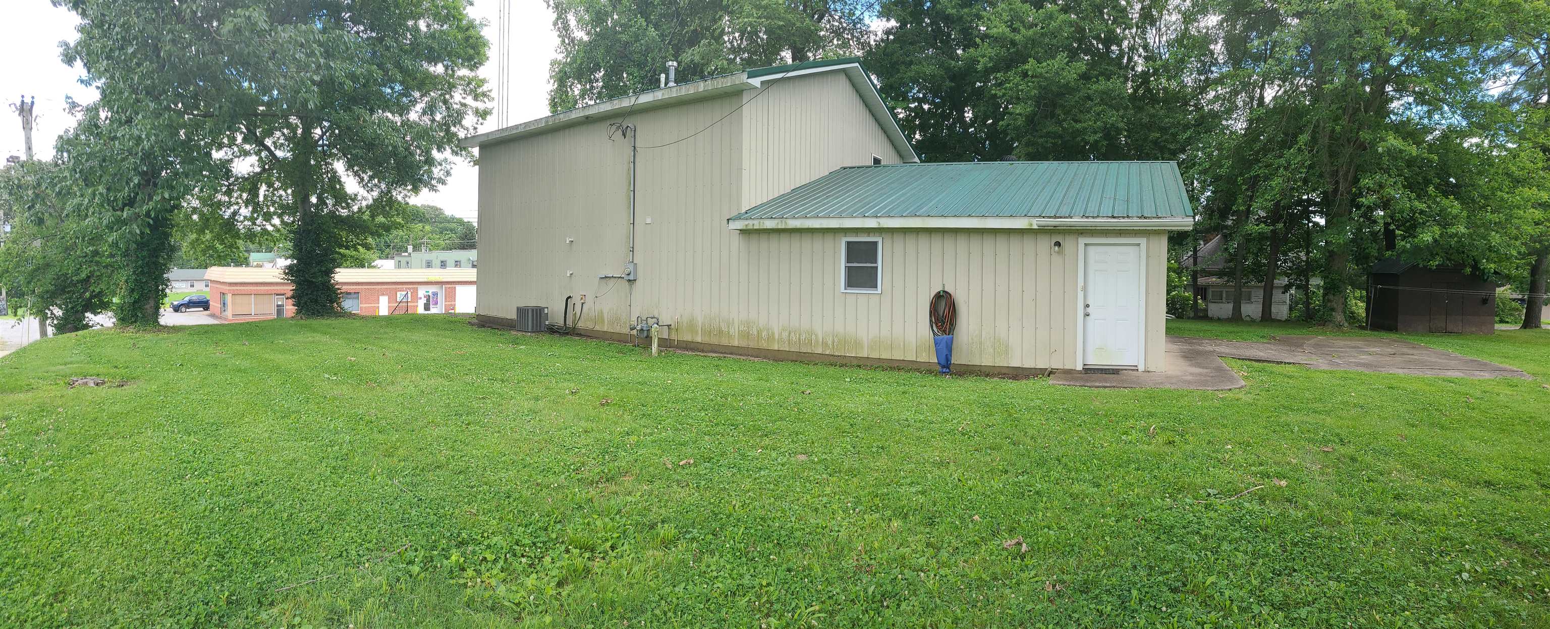 124 Main Street, Hartford, Kentucky 42347, 2 Bedrooms Bedrooms, ,2 BathroomsBathrooms,Single Family Residence,For Sale,Main Street,89893
