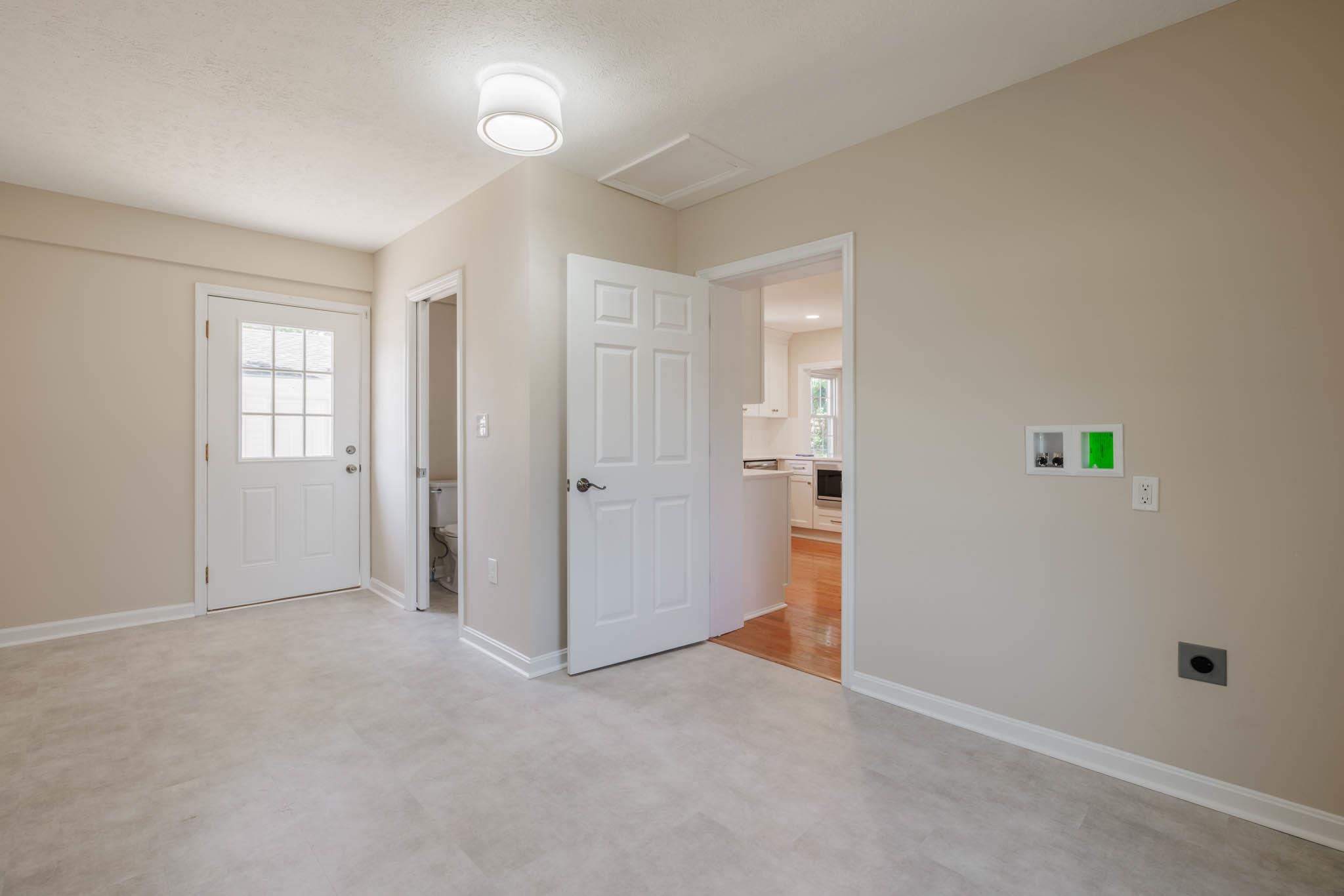 2046 Fernwood Drive, Owensboro, Kentucky 42301, 4 Bedrooms Bedrooms, ,3 BathroomsBathrooms,Single Family Residence,For Sale,Fernwood Drive,89897