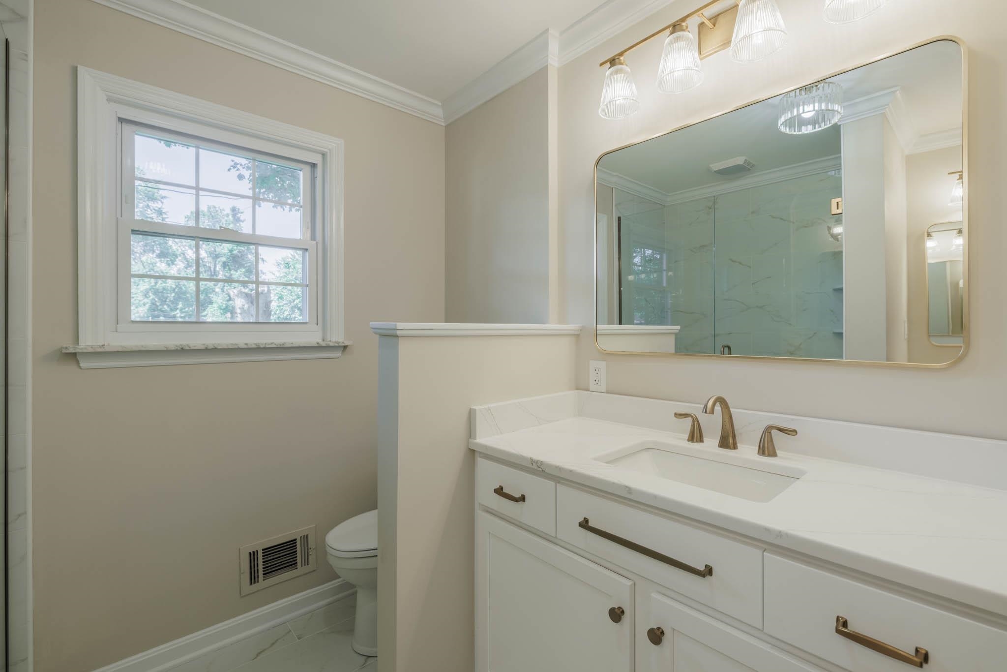 2046 Fernwood Drive, Owensboro, Kentucky 42301, 4 Bedrooms Bedrooms, ,3 BathroomsBathrooms,Single Family Residence,For Sale,Fernwood Drive,89897