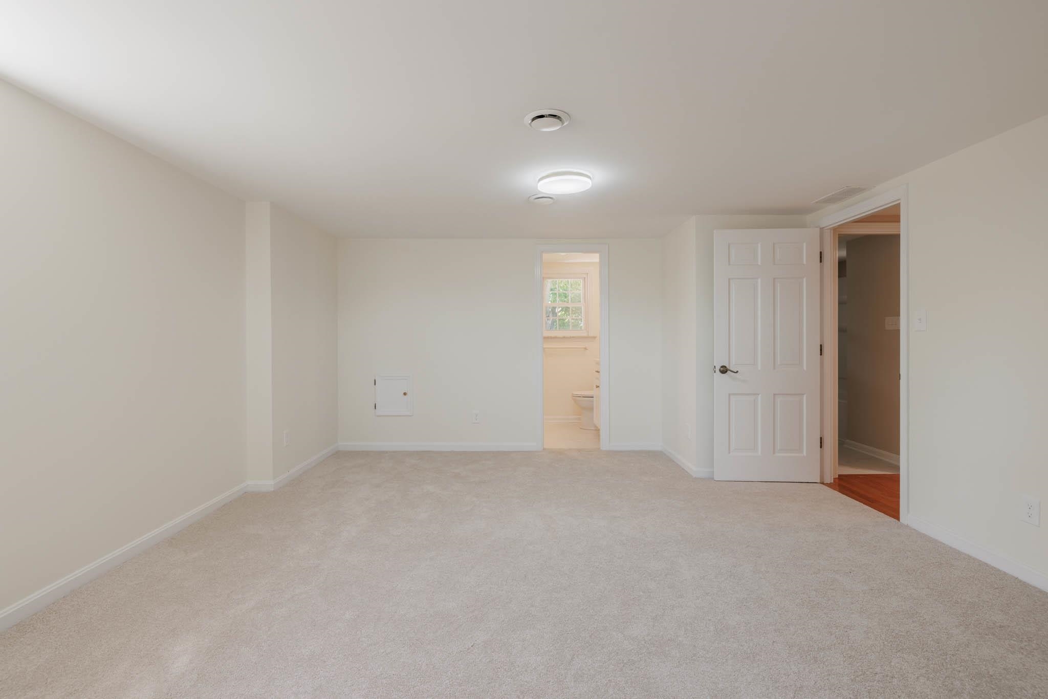 2046 Fernwood Drive, Owensboro, Kentucky 42301, 4 Bedrooms Bedrooms, ,3 BathroomsBathrooms,Single Family Residence,For Sale,Fernwood Drive,89897