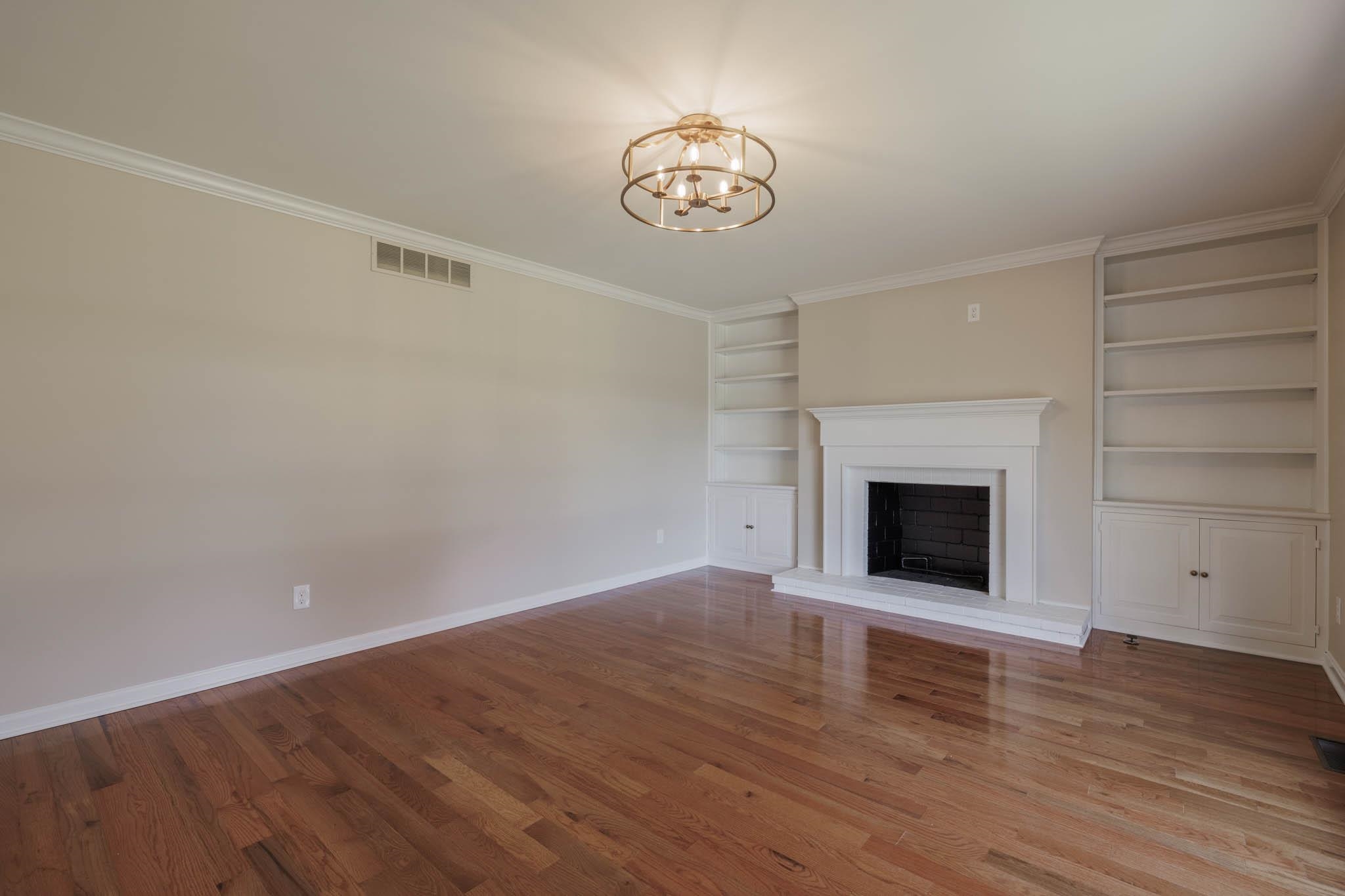 2046 Fernwood Drive, Owensboro, Kentucky 42301, 4 Bedrooms Bedrooms, ,3 BathroomsBathrooms,Single Family Residence,For Sale,Fernwood Drive,89897