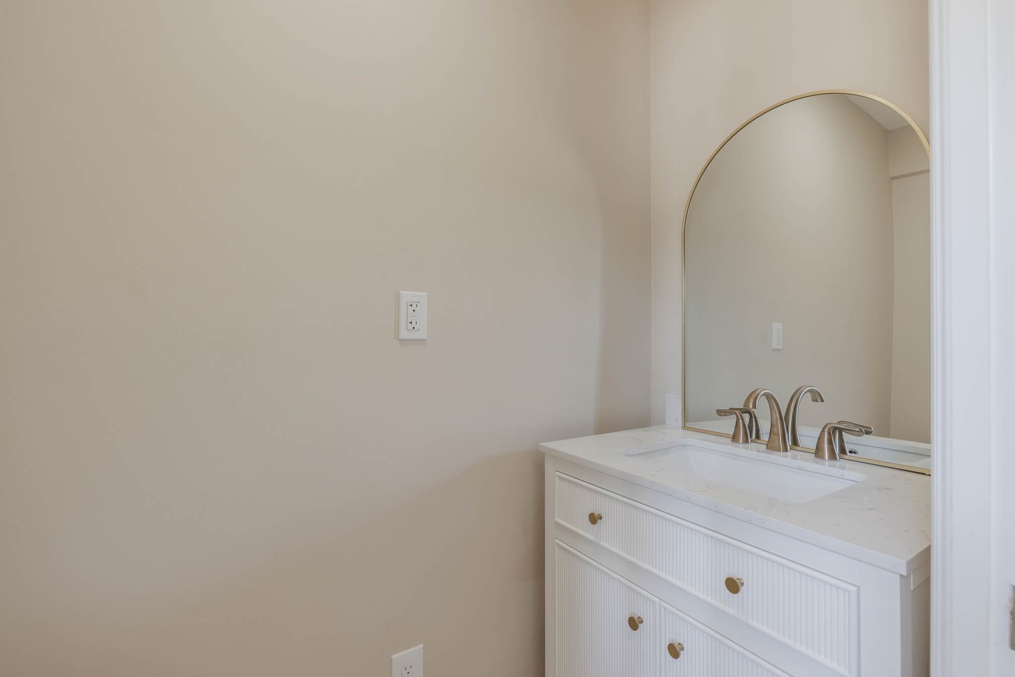 2046 Fernwood Drive, Owensboro, Kentucky 42301, 4 Bedrooms Bedrooms, ,3 BathroomsBathrooms,Single Family Residence,For Sale,Fernwood Drive,89897