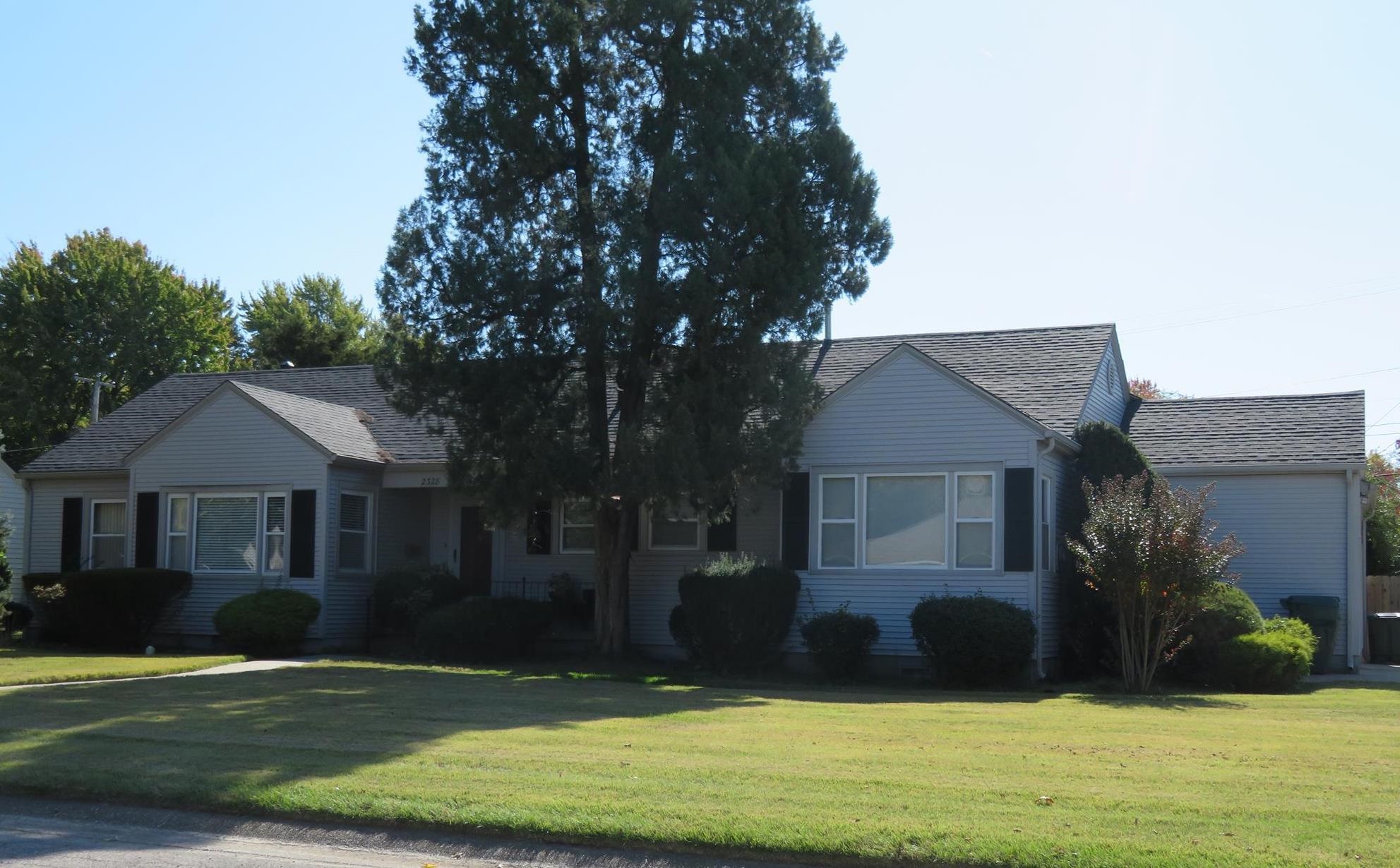 2328 S York St, Owensboro, Kentucky 42301, 4 Bedrooms Bedrooms, ,2 BathroomsBathrooms,Single Family Residence,For Sale,S York St,89901