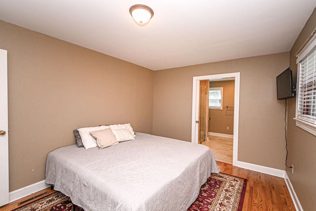 1100 Hill Avenue, Owensboro, Kentucky 42301, 3 Bedrooms Bedrooms, ,2 BathroomsBathrooms,Single Family Residence,For Sale,Hill Avenue,89903