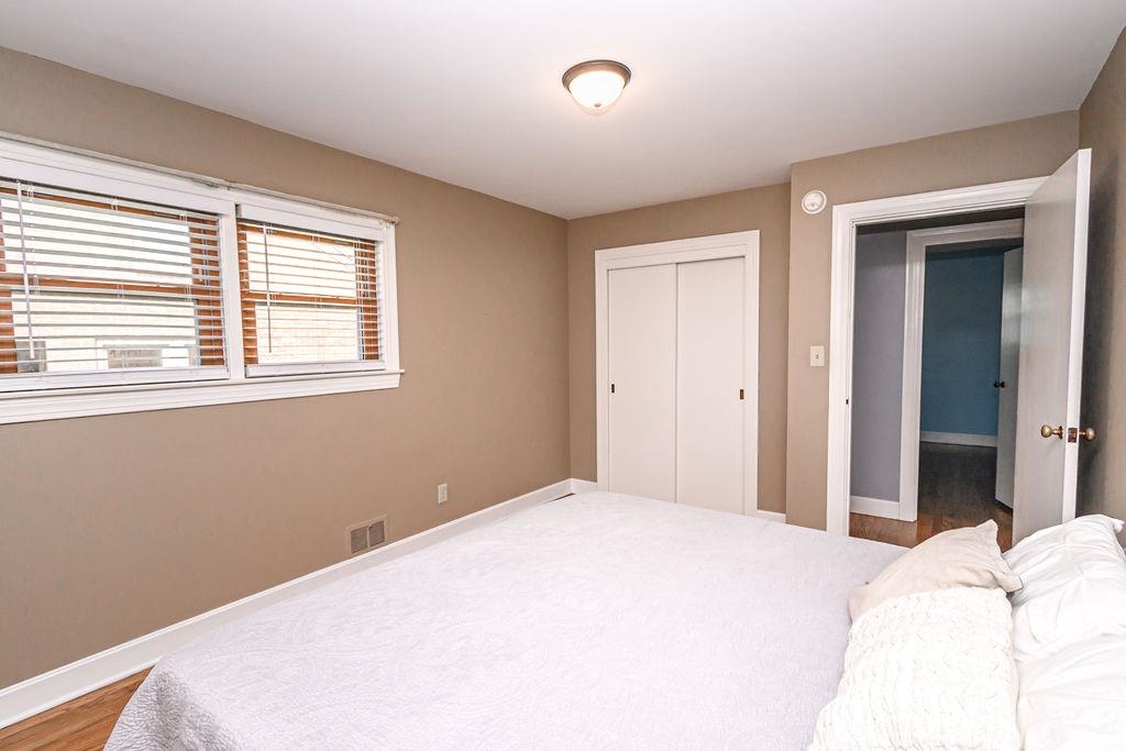 1100 Hill Avenue, Owensboro, Kentucky 42301, 3 Bedrooms Bedrooms, ,2 BathroomsBathrooms,Single Family Residence,For Sale,Hill Avenue,89903