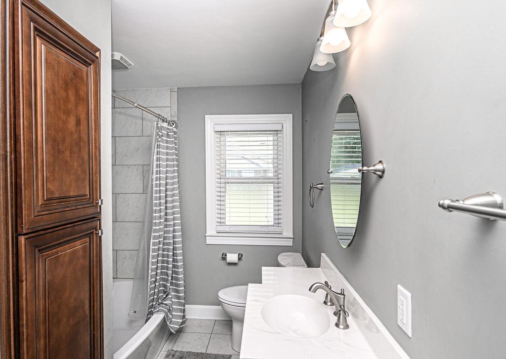 1100 Hill Avenue, Owensboro, Kentucky 42301, 3 Bedrooms Bedrooms, ,2 BathroomsBathrooms,Single Family Residence,For Sale,Hill Avenue,89903