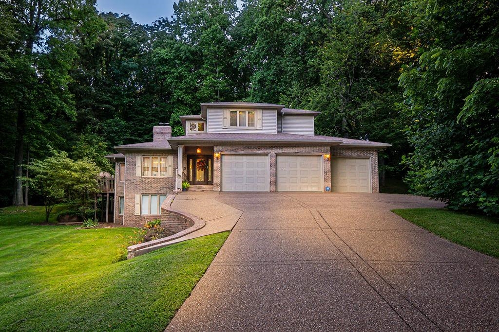 3142 Oakridge Ct, Owensboro, Kentucky 42303, 6 Bedrooms Bedrooms, ,3 BathroomsBathrooms,Single Family Residence,For Sale,Oakridge Ct,89907