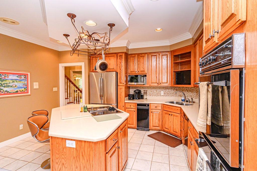 3142 Oakridge Ct, Owensboro, Kentucky 42303, 6 Bedrooms Bedrooms, ,3 BathroomsBathrooms,Single Family Residence,For Sale,Oakridge Ct,89907