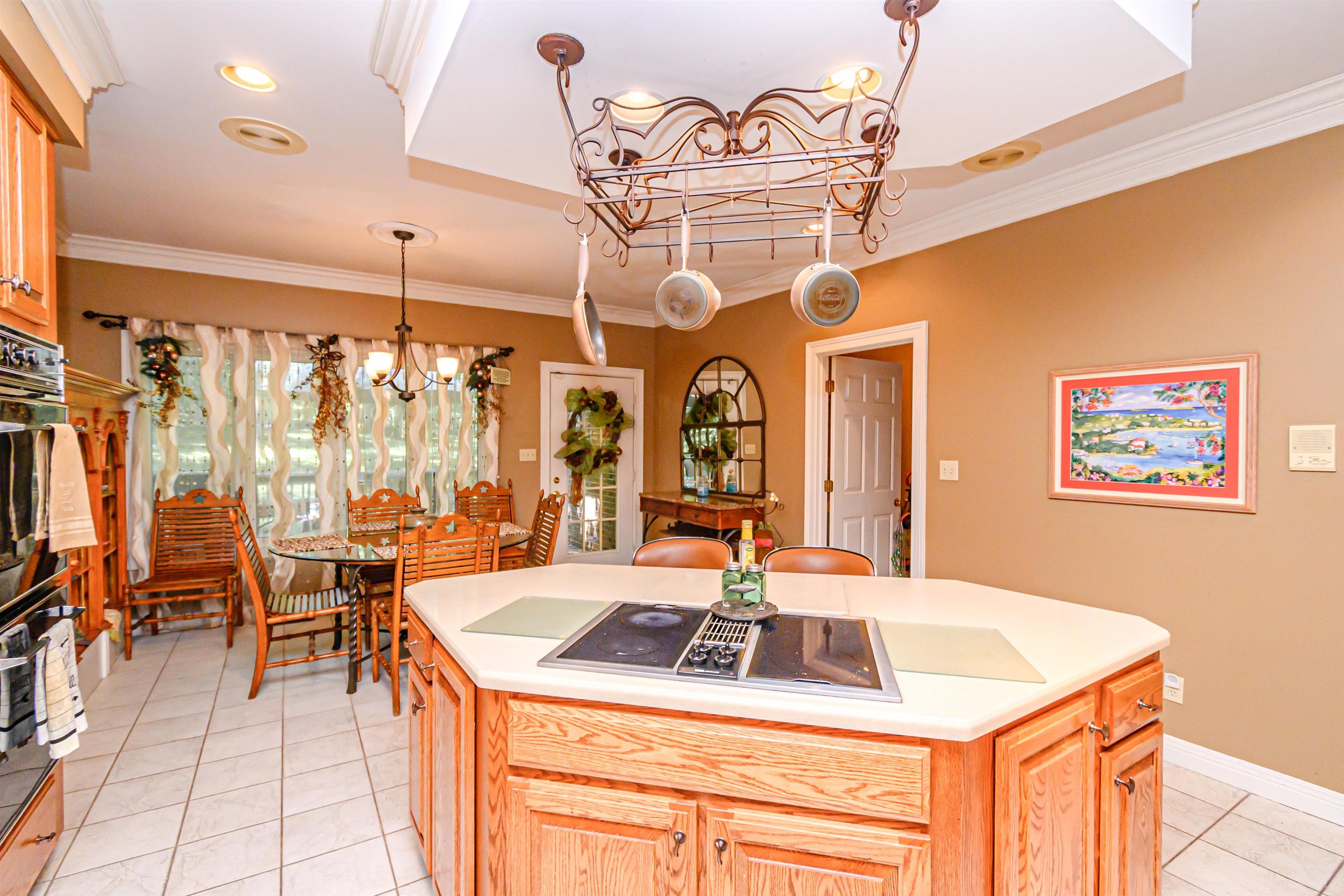 3142 Oakridge Ct, Owensboro, Kentucky 42303, 6 Bedrooms Bedrooms, ,3 BathroomsBathrooms,Single Family Residence,For Sale,Oakridge Ct,89907