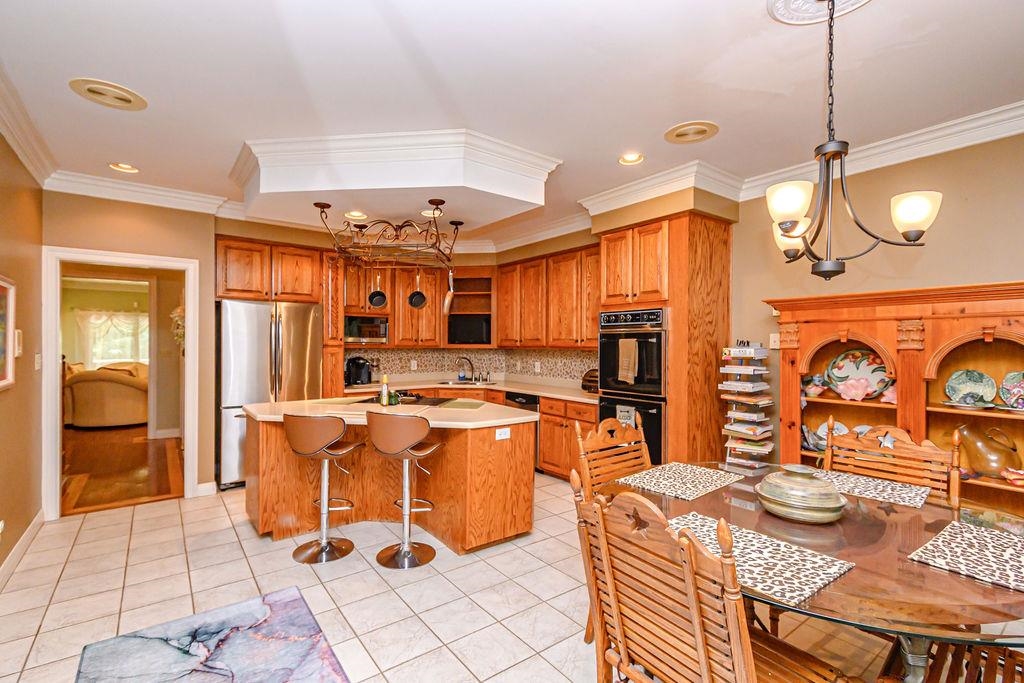 3142 Oakridge Ct, Owensboro, Kentucky 42303, 6 Bedrooms Bedrooms, ,3 BathroomsBathrooms,Single Family Residence,For Sale,Oakridge Ct,89907