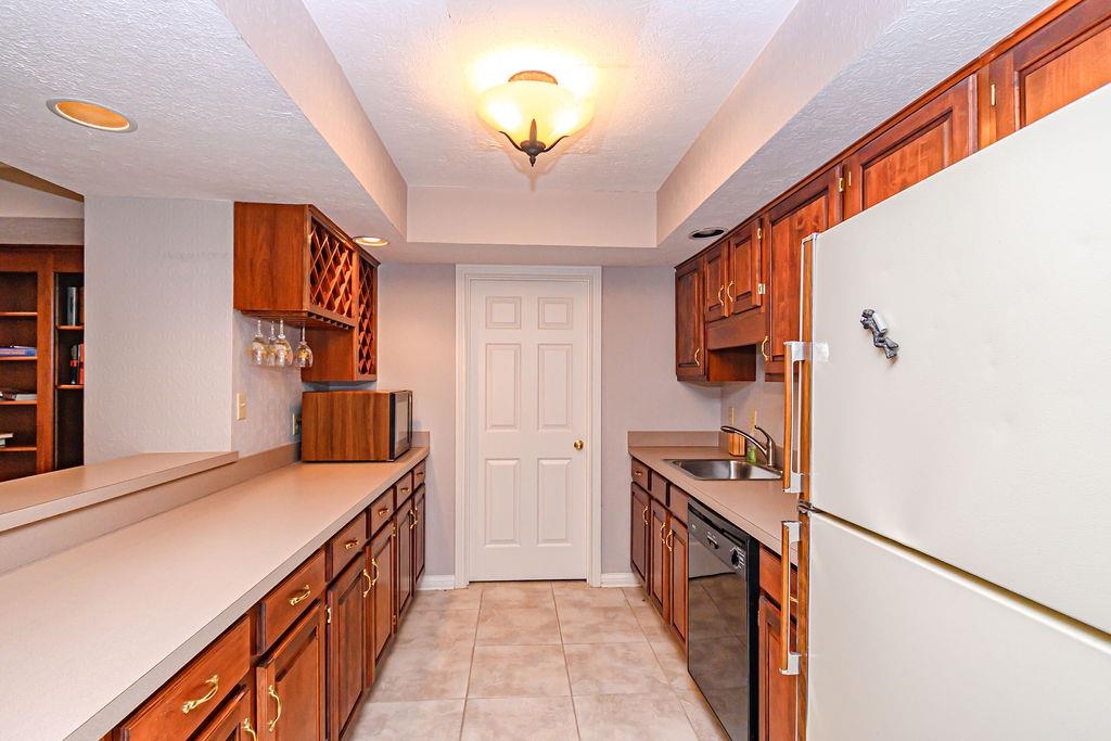 3142 Oakridge Ct, Owensboro, Kentucky 42303, 6 Bedrooms Bedrooms, ,3 BathroomsBathrooms,Single Family Residence,For Sale,Oakridge Ct,89907