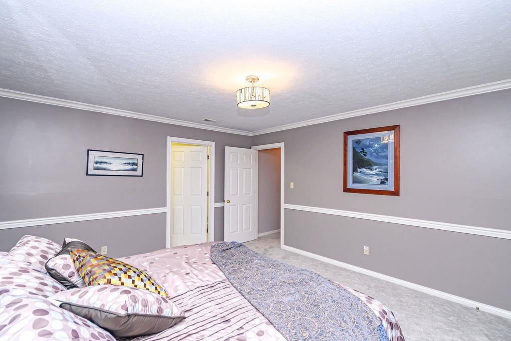 3142 Oakridge Ct, Owensboro, Kentucky 42303, 6 Bedrooms Bedrooms, ,3 BathroomsBathrooms,Single Family Residence,For Sale,Oakridge Ct,89907