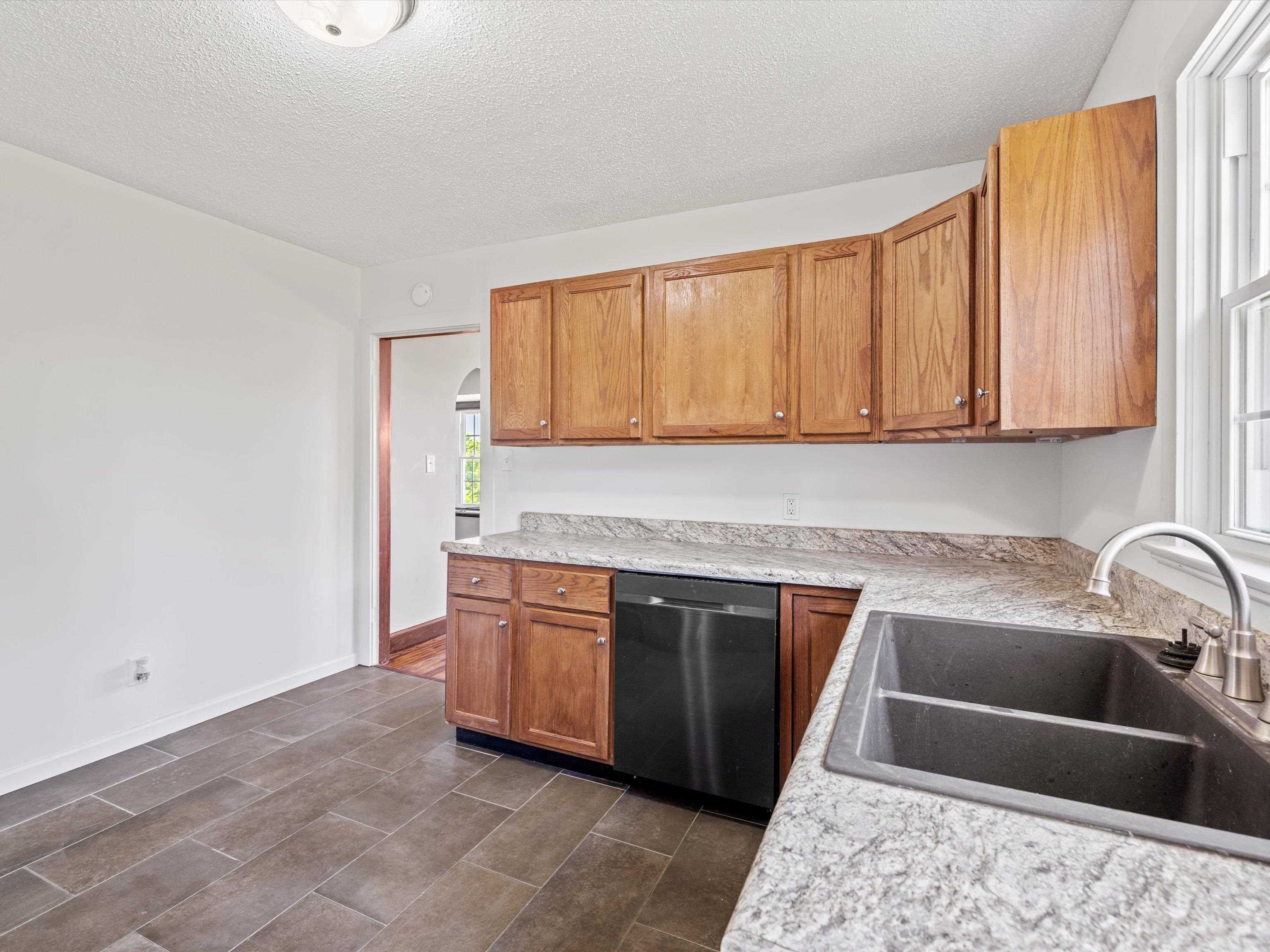 449 Maplewood Drive, Owensboro, Kentucky 42303, 3 Bedrooms Bedrooms, ,1 BathroomBathrooms,Single Family Residence,For Sale,Maplewood Drive,89908